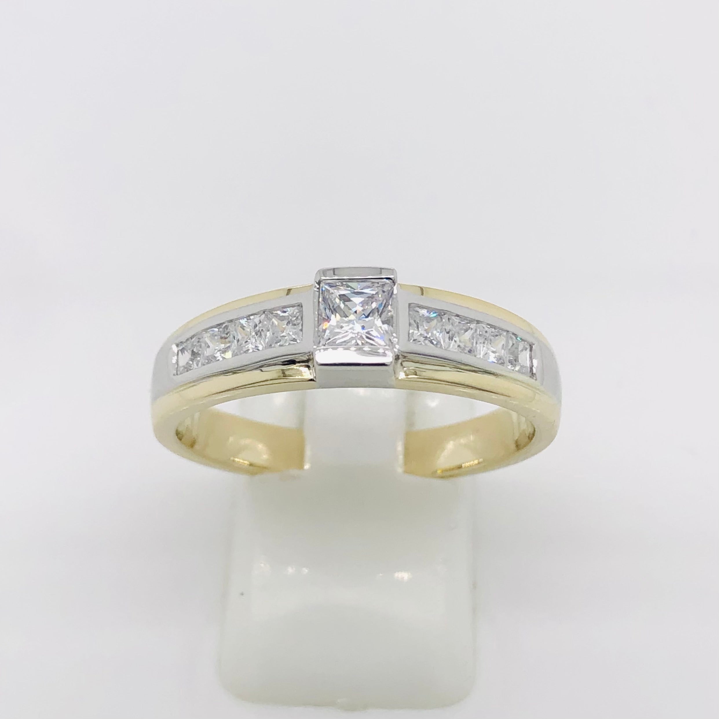 9ct Gold Princess Cut Cubic Zirconia Solitaire with Channel Set Shoulder Engagement Ring Gold Rings 
