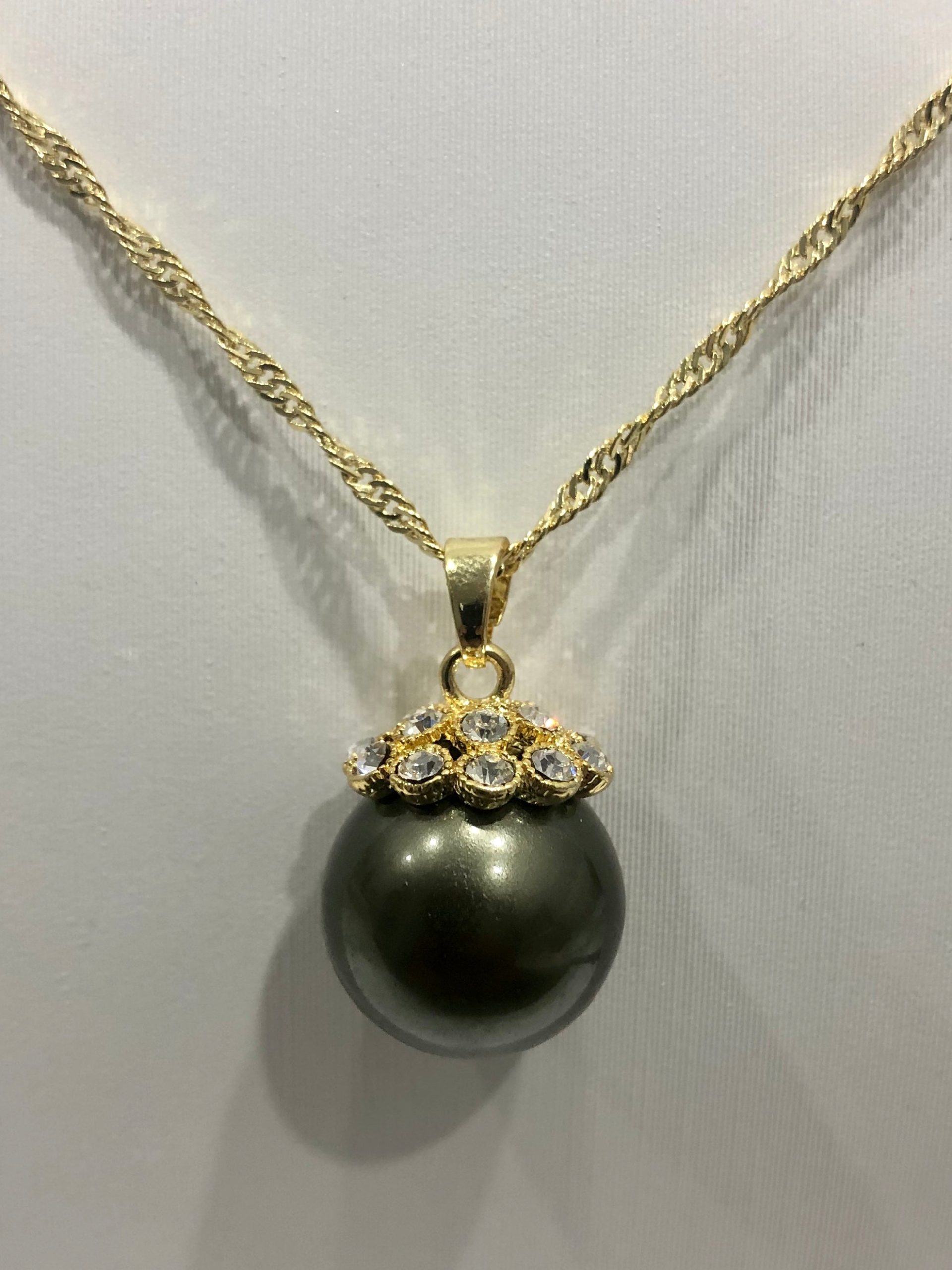 18ct Gold Plated Faux Pearl Pendant - 10 Fashion Jewellery 