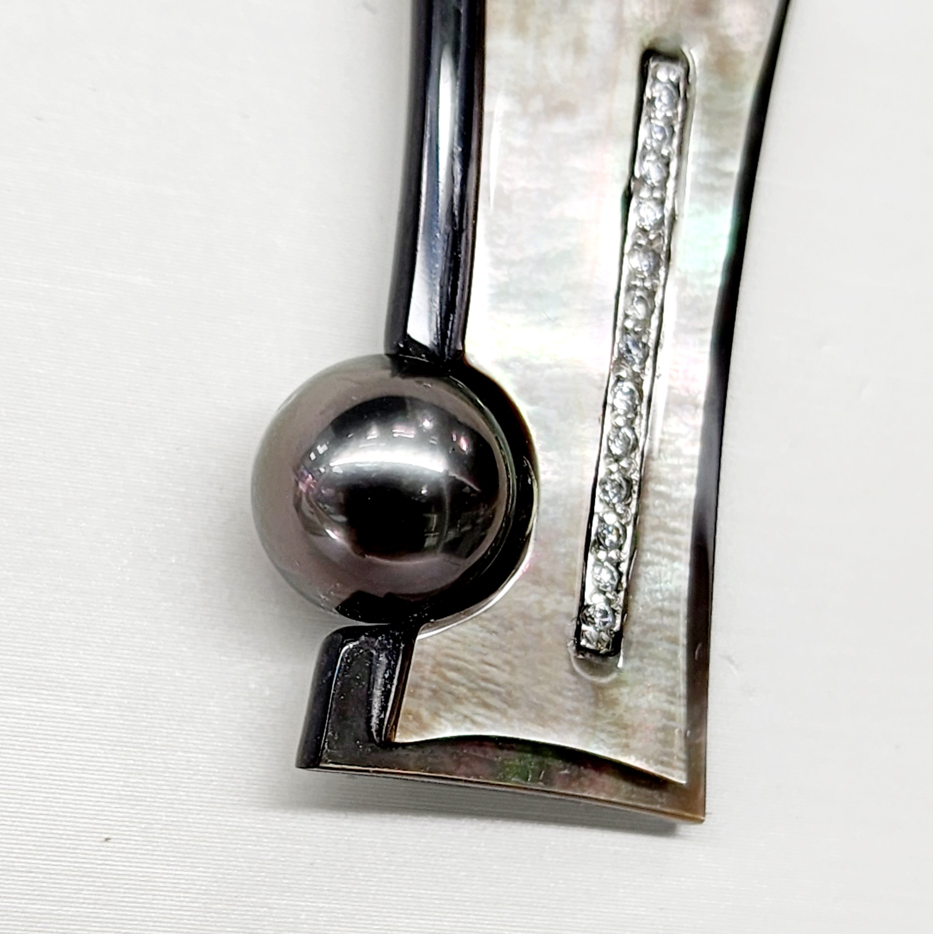 Sterling Silver Pendant with Cubic Zirconia Setting and 10mm Tahitian Black Pearl and Dark Mother Of Pearl Shell Pearl Jewellery, Sterling Silver Pearl Jewellery Sterling Silver Pendant with Cubic Zirconia Setting and 10mm Tahitian Black Pearl and Dark Mother Of Pearl Shell Pearl Jewellery, Sterling Silver Pearl Jewellery