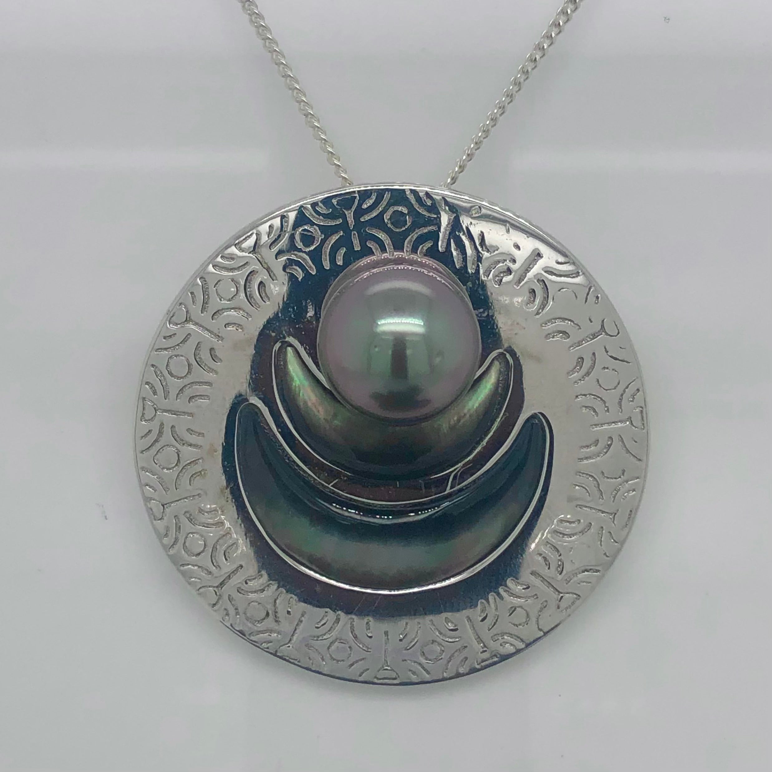 Sterling Silver Round Engraved Tahitian Design with 11mm-12mm Tahitian Black Pearl and Dark Mother Of Pearl Shell Inlay Gold Pearl Jewellery, Pearl Jewellery, Sterling Silver Pearl Jewellery 