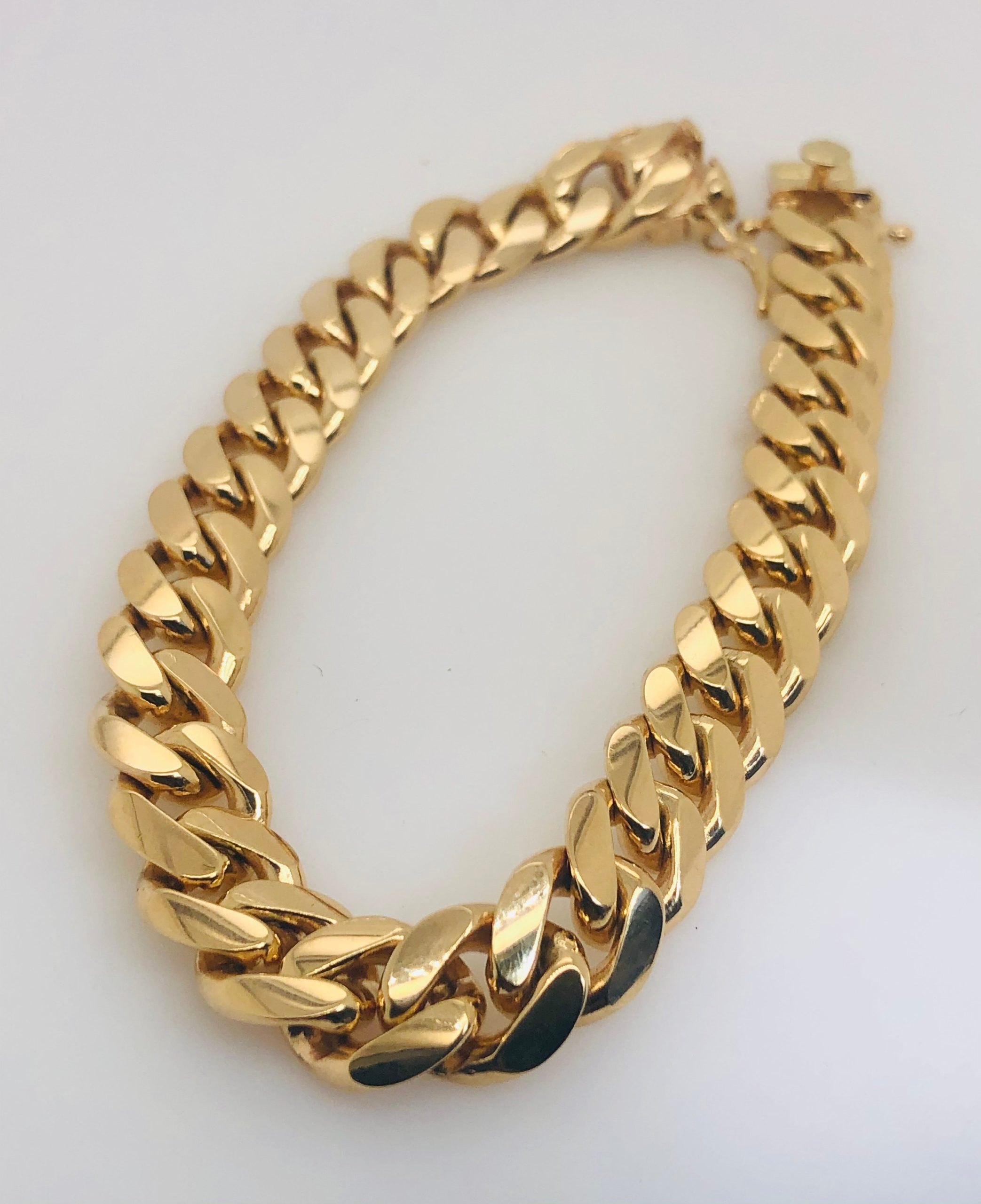 9ct Yellow Gold 300 Gauge Heavy Curb Link Bracelet - 22cm Gold Bracelets 