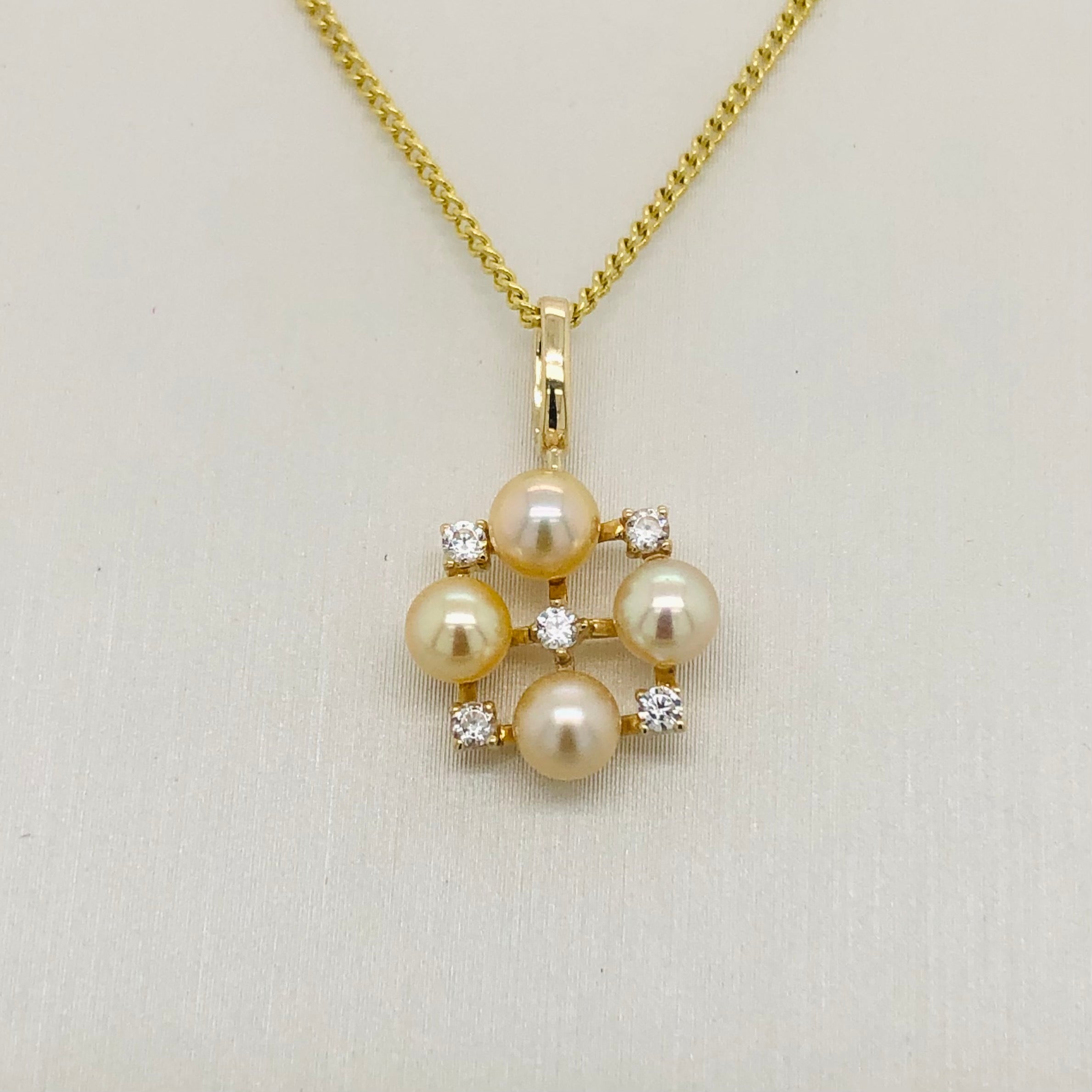 9ct Yellow Gold Diamond Pendant With Four 4.00-4.50mm Round PEPE Pearls Gold Pearl Jewellery, Pearl Jewellery 