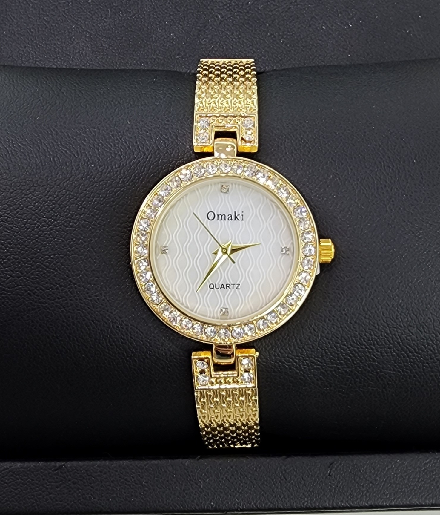 OMAKI Womens Gold Tone Dress Watch with White Dial Face Dress Watches 