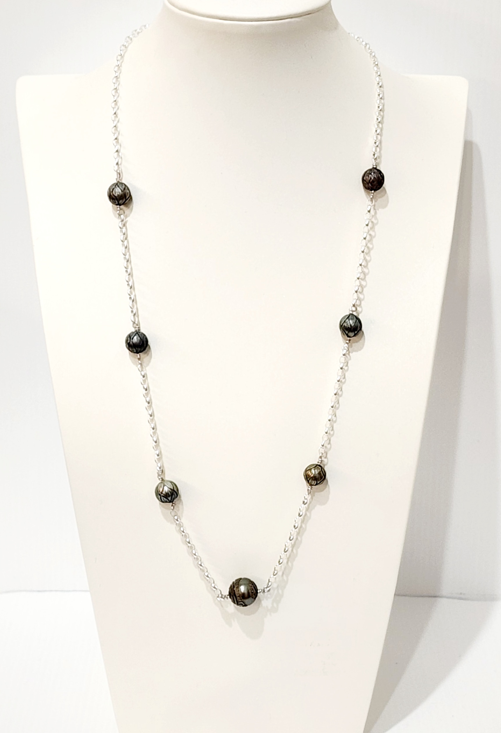 Sterling Silver Oval Belcher Chain with 7x Round Hand Carved Tahitian Black Pearl Pearl Jewellery, Sterling Silver Pearl Jewellery 