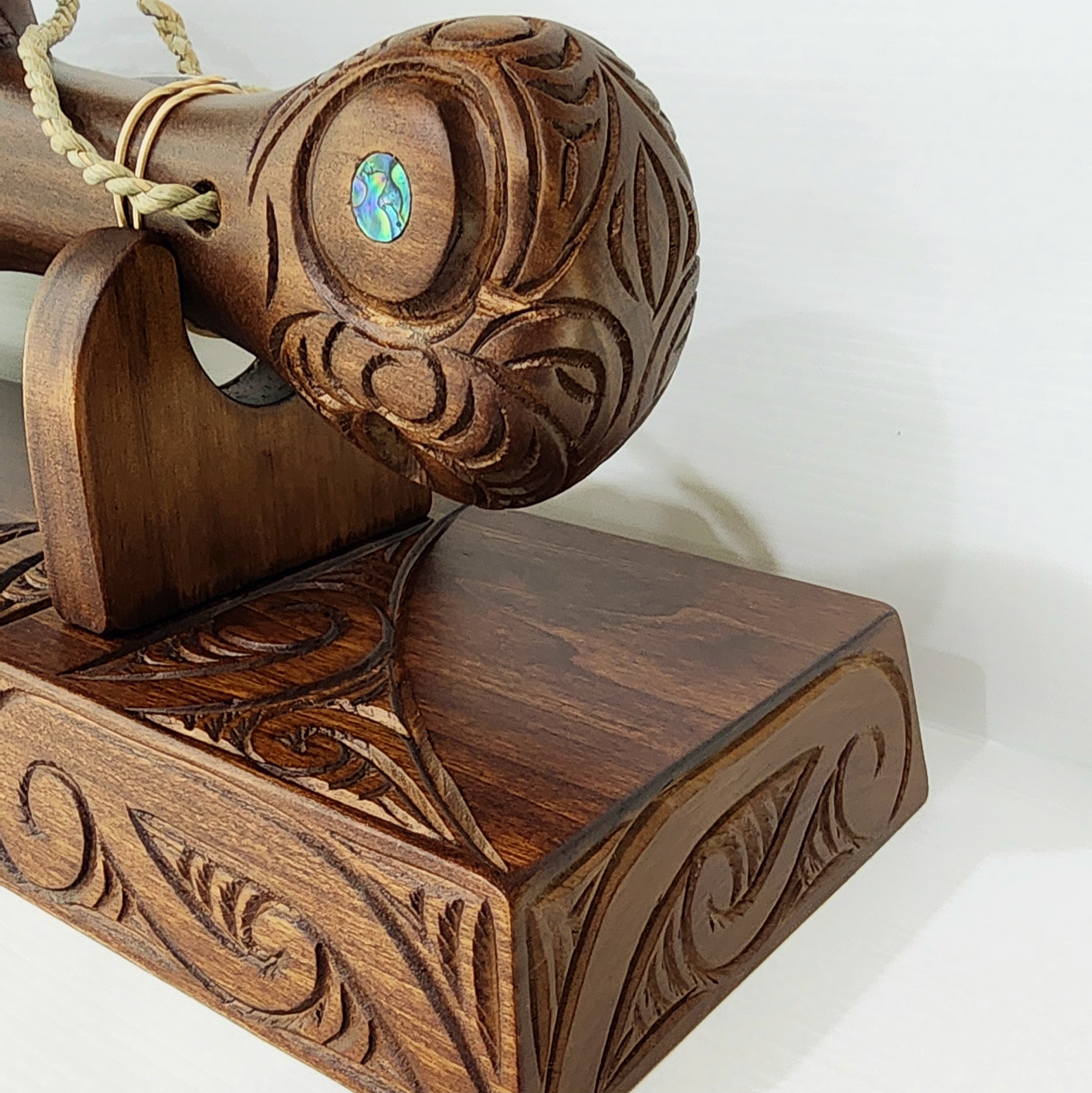 Large Carved Maori Wahaika Club with 21 Paua Inlaid on Stand 21st Keys Large Carved Maori Wahaika Club with 21 Paua Inlaid on Stand 21st Keys