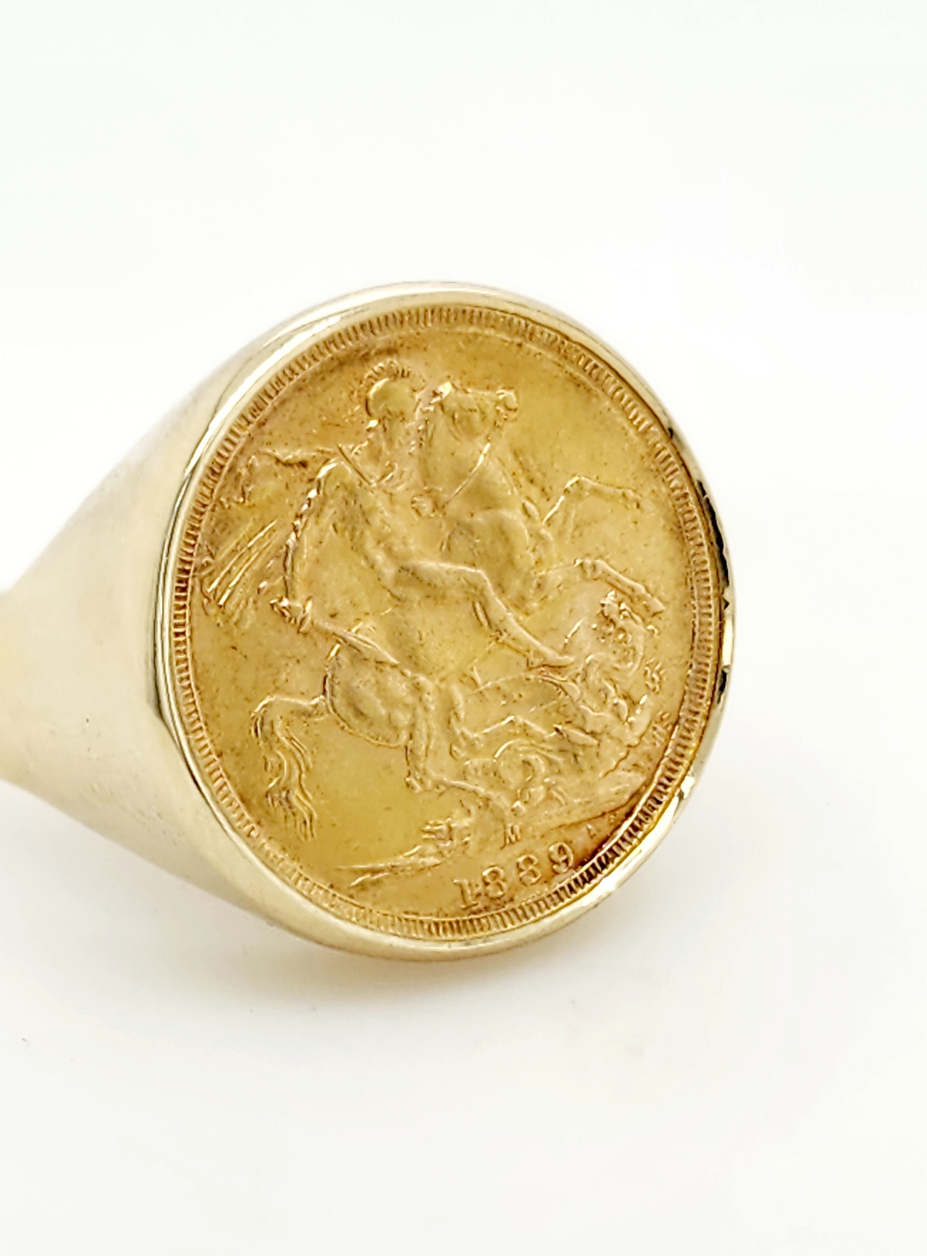 Full 1889 Queen Victoria Sovereign Ring in 9ct & 22ct Yellow Gold Gold Rings, Men's Gold Rings Full 1889 Queen Victoria Sovereign Ring in 9ct & 22ct Yellow Gold Gold Rings, Men's Gold Rings