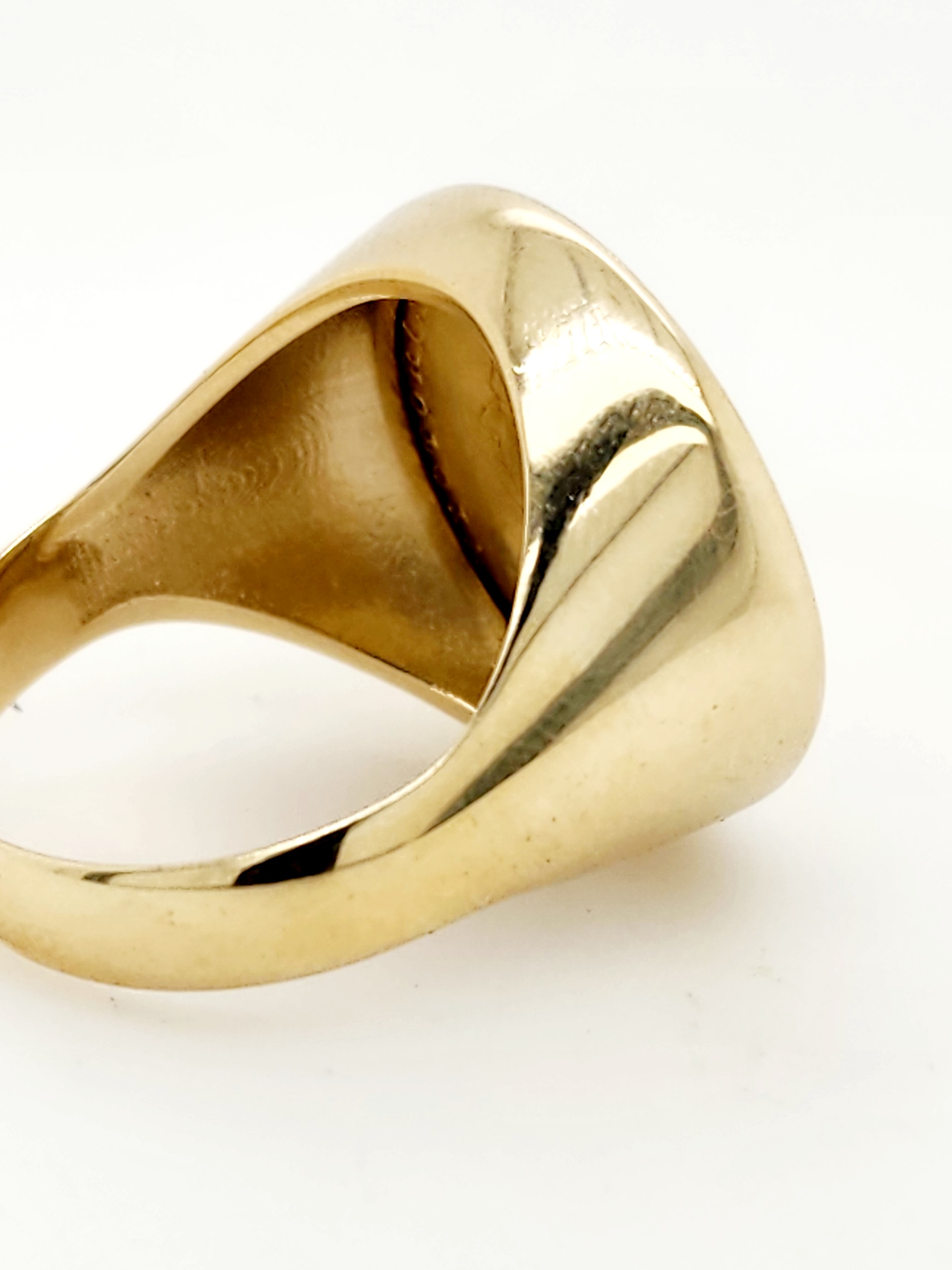 Full 1889 Queen Victoria Sovereign Ring in 9ct & 22ct Yellow Gold Gold Rings, Men's Gold Rings Full 1889 Queen Victoria Sovereign Ring in 9ct & 22ct Yellow Gold Gold Rings, Men's Gold Rings