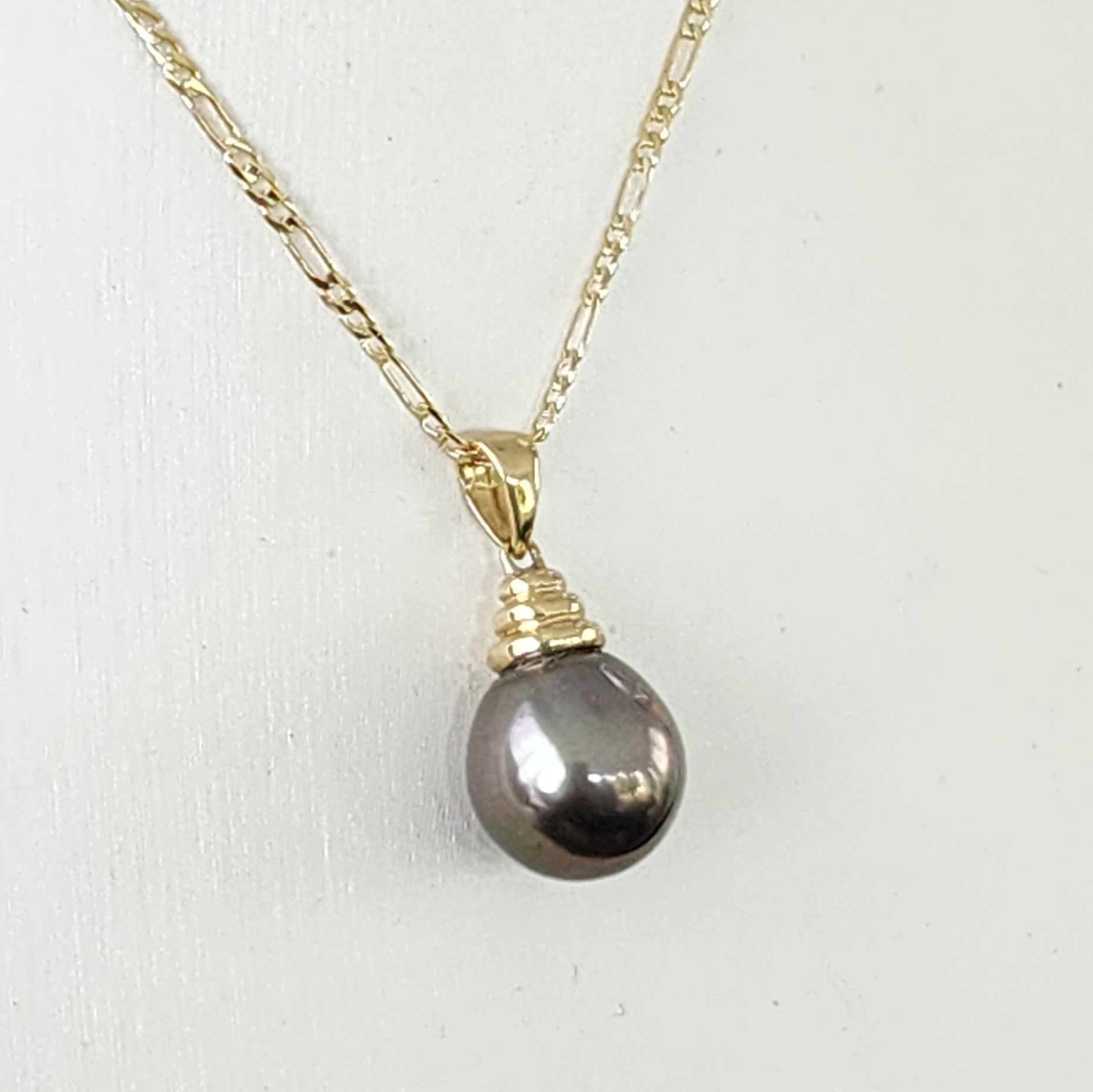 9ct Yellow Gold Tahitian Teardrop Black Pearl Pendant 13-13.5mm Round Gold Pearl Jewellery, Pearl Jewellery 