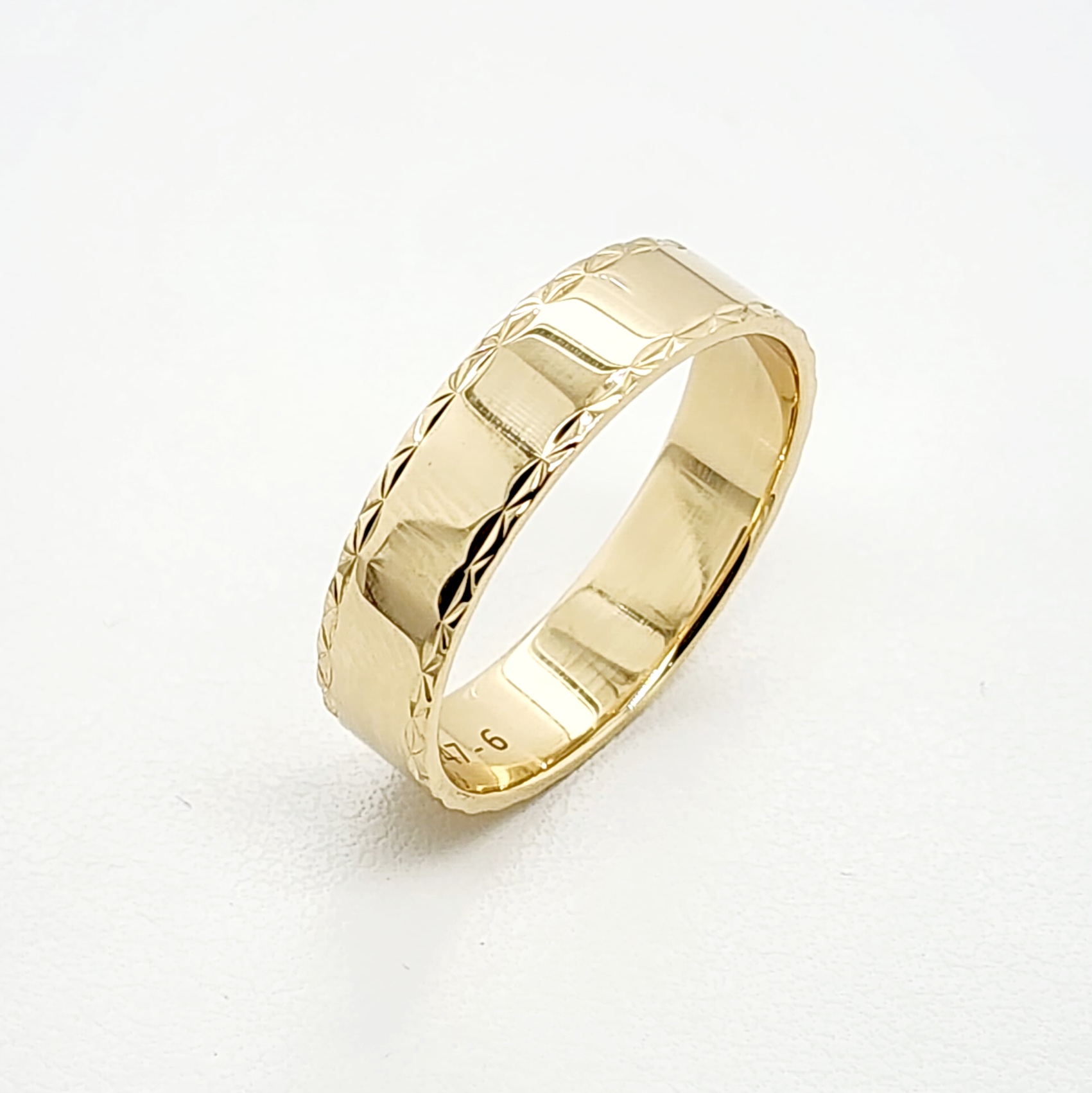 9ct Yellow Gold 6mm Wide Diamond Cut Edge High Polished Men's Wedding Band Gold Rings, Men's Gold Rings 