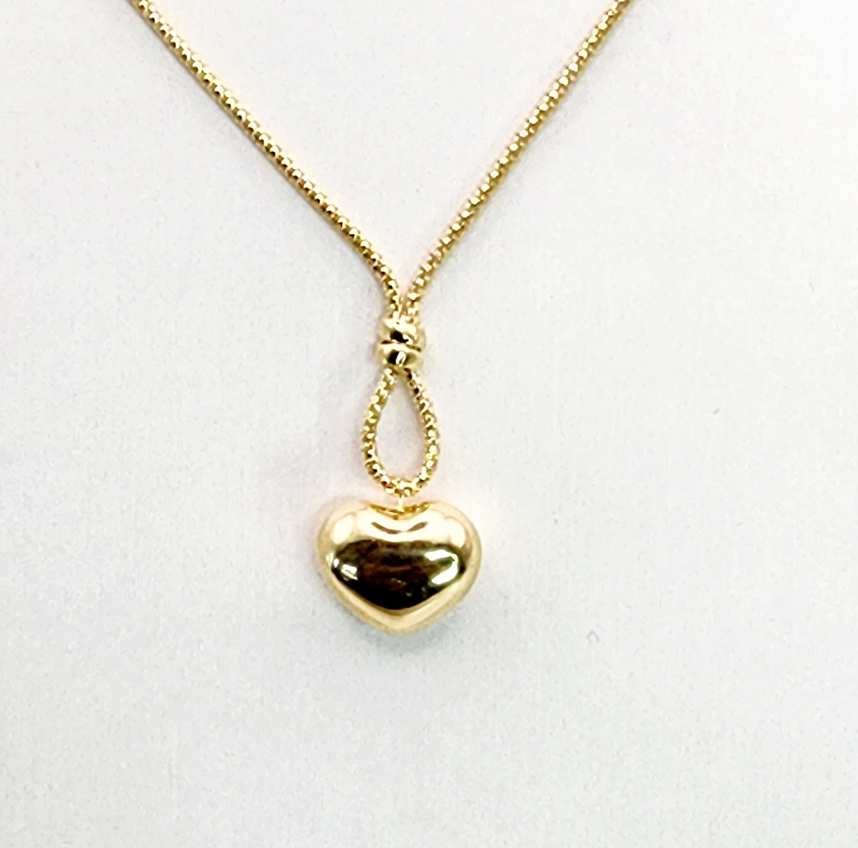 9ct Yellow Gold Lariat Style Necklace with Hanging Heart 42cm Long Gold Pendants 9ct Yellow Gold Lariat Style Necklace with Hanging Heart 42cm Long Gold Pendants