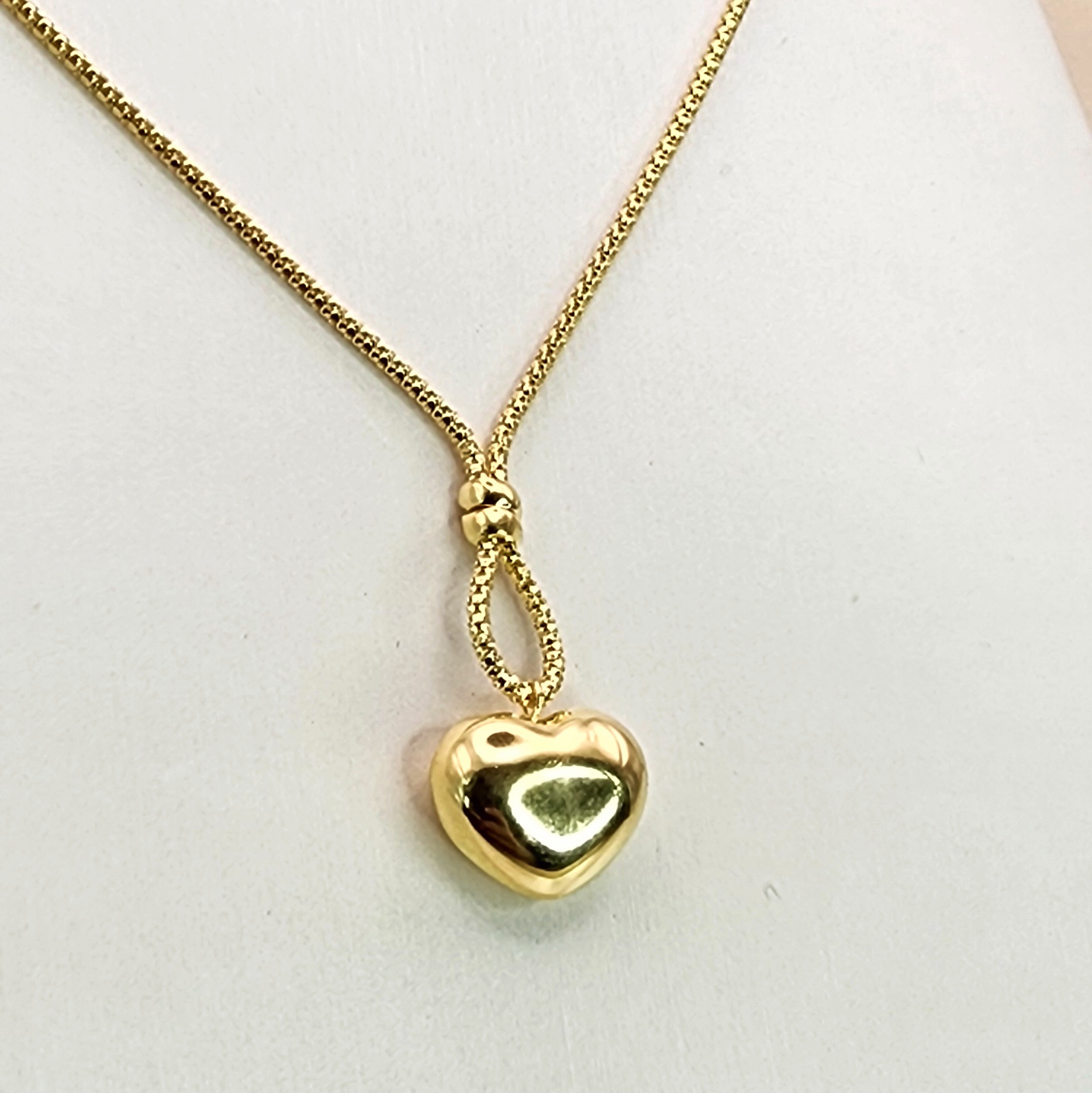9ct Yellow Gold Lariat Style Necklace with Hanging Heart 42cm Long Gold Pendants 9ct Yellow Gold Lariat Style Necklace with Hanging Heart 42cm Long Gold Pendants