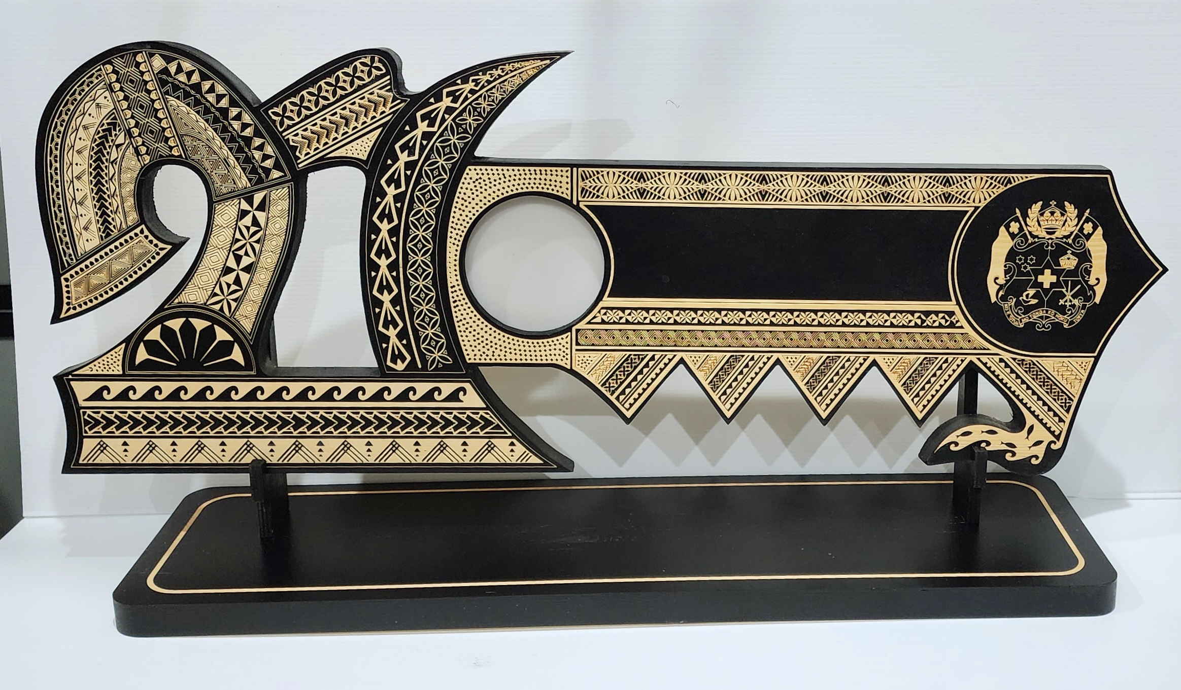 21st Wooden Key Black Shade Island Design On Stand With Tongan Sila 21st Keys 