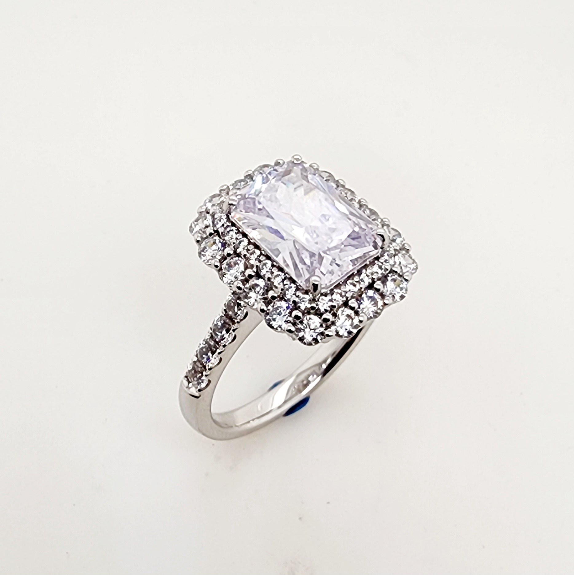 9ct White Gold Emerald / Radiant Halo Cocktail Ring For Her with Cubic Zirconia Setting Gold Rings 