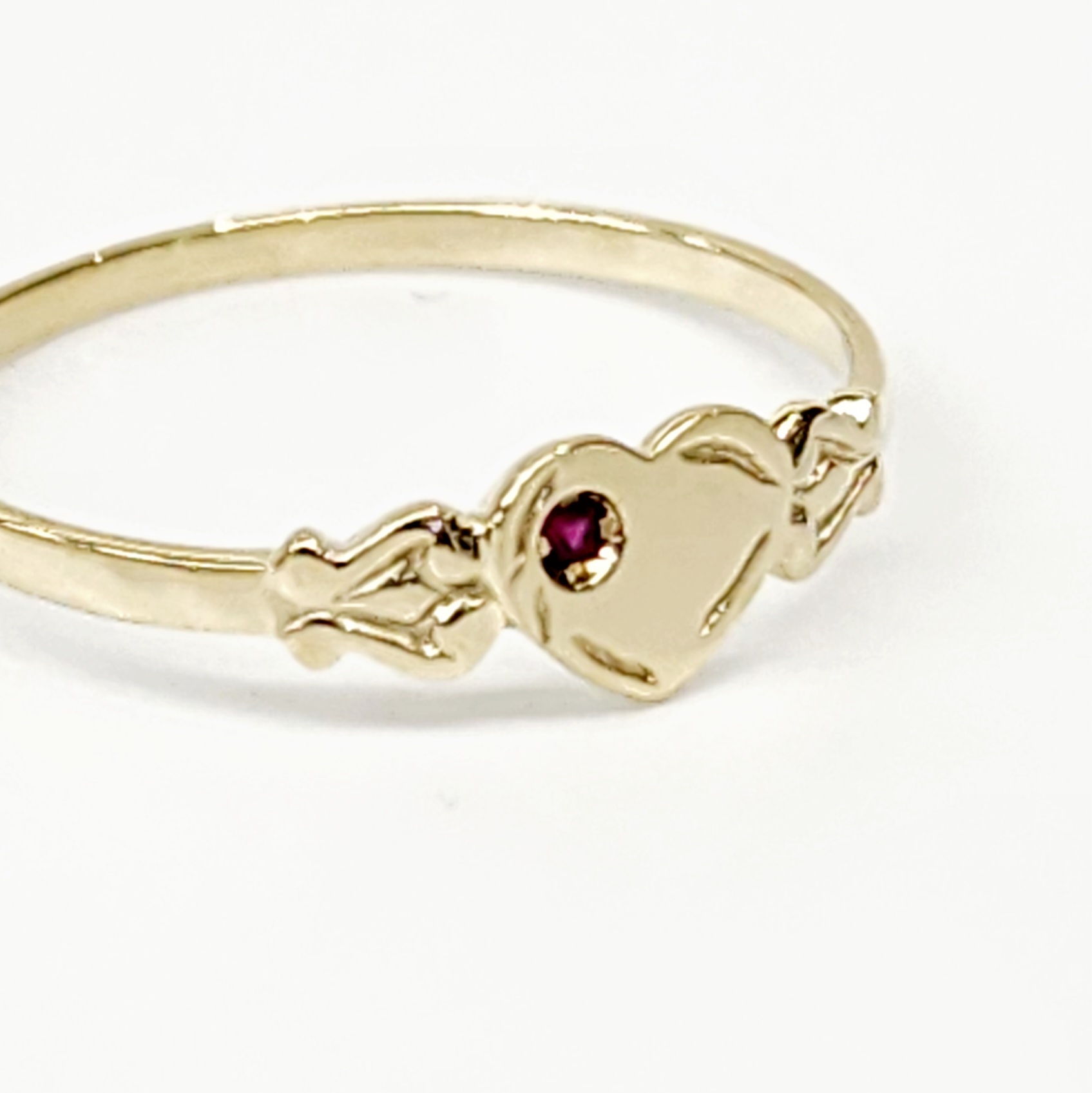 9ct Yellow Gold Single Heart Created Ruby Signet Ring Gold Rings 9ct Yellow Gold Single Heart Created Ruby Signet Ring Gold Rings