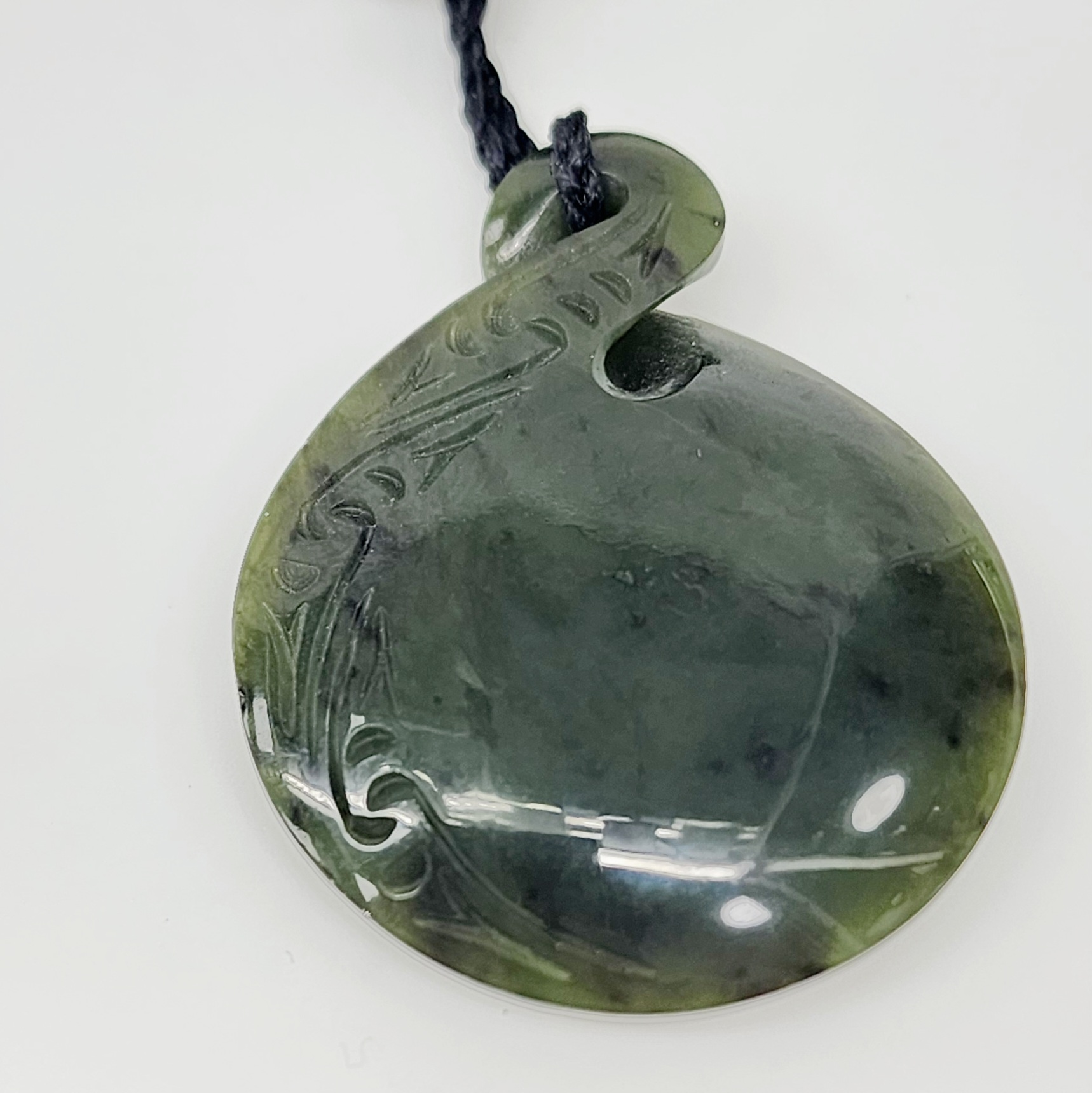 New Zealand Engraved Single Twist Greenstone Necklace 9ct Gold Ring, Gold Jewellery, Gold Rings New Zealand Engraved Single Twist Greenstone Necklace 9ct Gold Ring, Gold Jewellery, Gold Rings