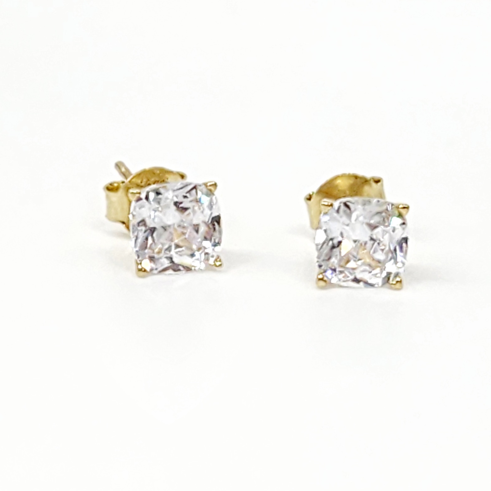 9ct Yellow Gold Cubic Zirconia 6mm Cushion Cut Stud Earrings Gold Bracelets 