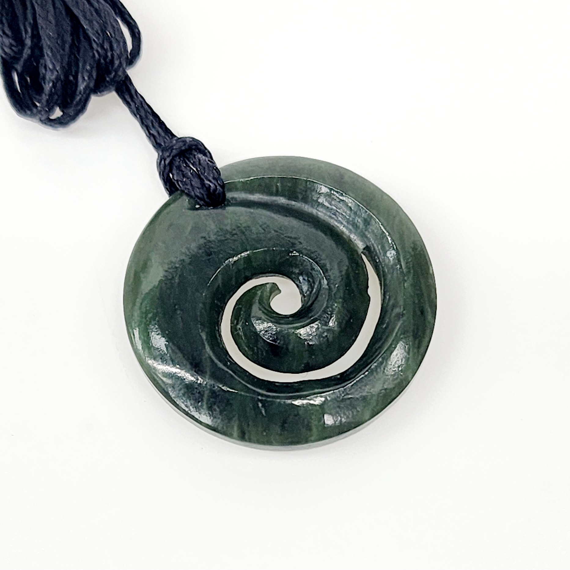 New Zealand Greenstone Closed Koru Necklace 9ct Gold Ring, Gold Jewellery, Gold Rings 