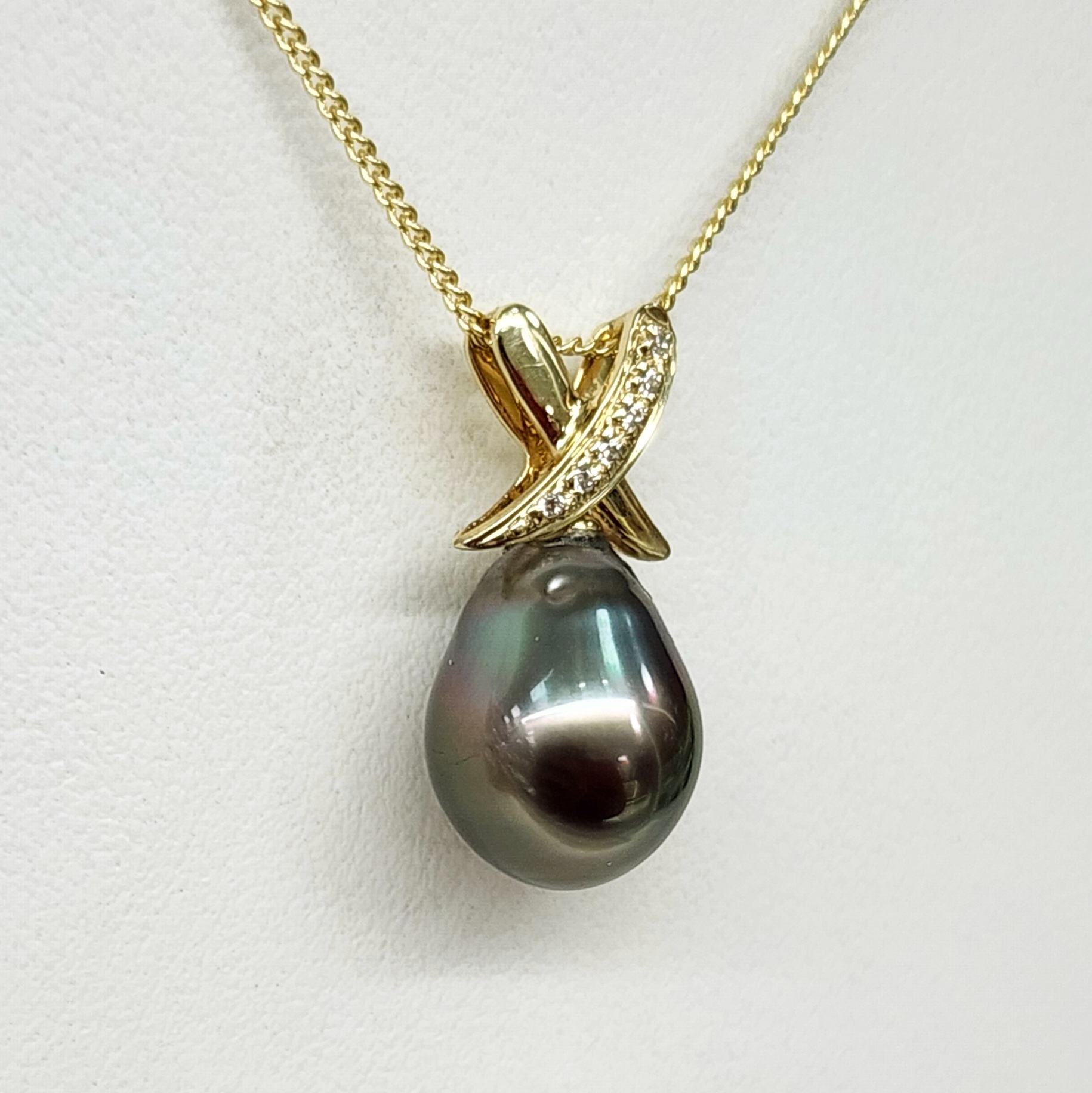 9ct Yellow Gold 10.5-11.0mm Teardrop Tahitian Black Pearl Pendant with Diamond Setting Cap Gold Pearl Jewellery, Pearl Jewellery 9ct Yellow Gold 10.5-11.0mm Teardrop Tahitian Black Pearl Pendant with Diamond Setting Cap Gold Pearl Jewellery, Pearl Jewellery