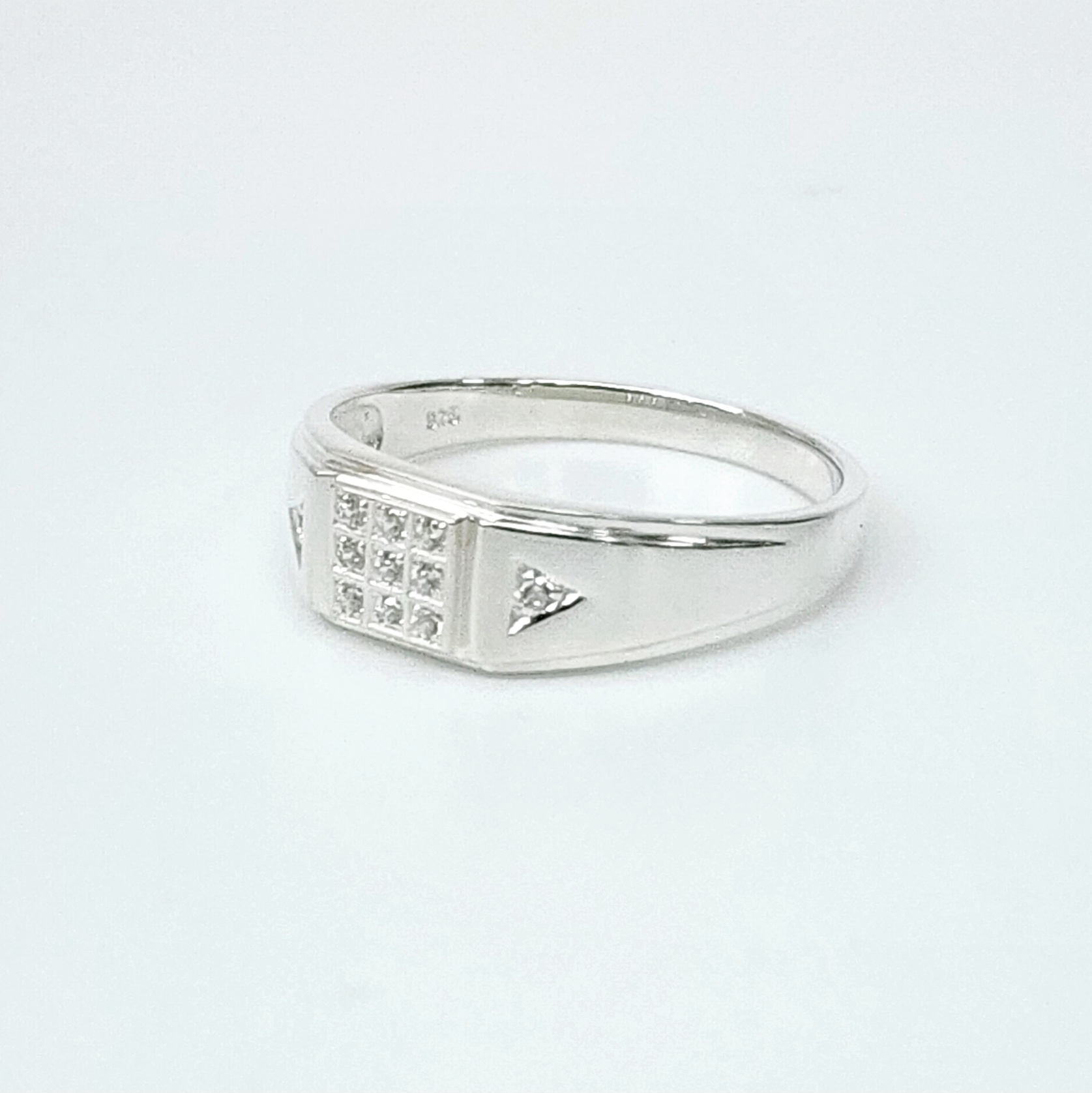 Sterling Silver Gents Wedding / Dress Ring with Cubic Zirconia Setting Sterling Silver Rings Sterling Silver Gents Wedding / Dress Ring with Cubic Zirconia Setting Sterling Silver Rings