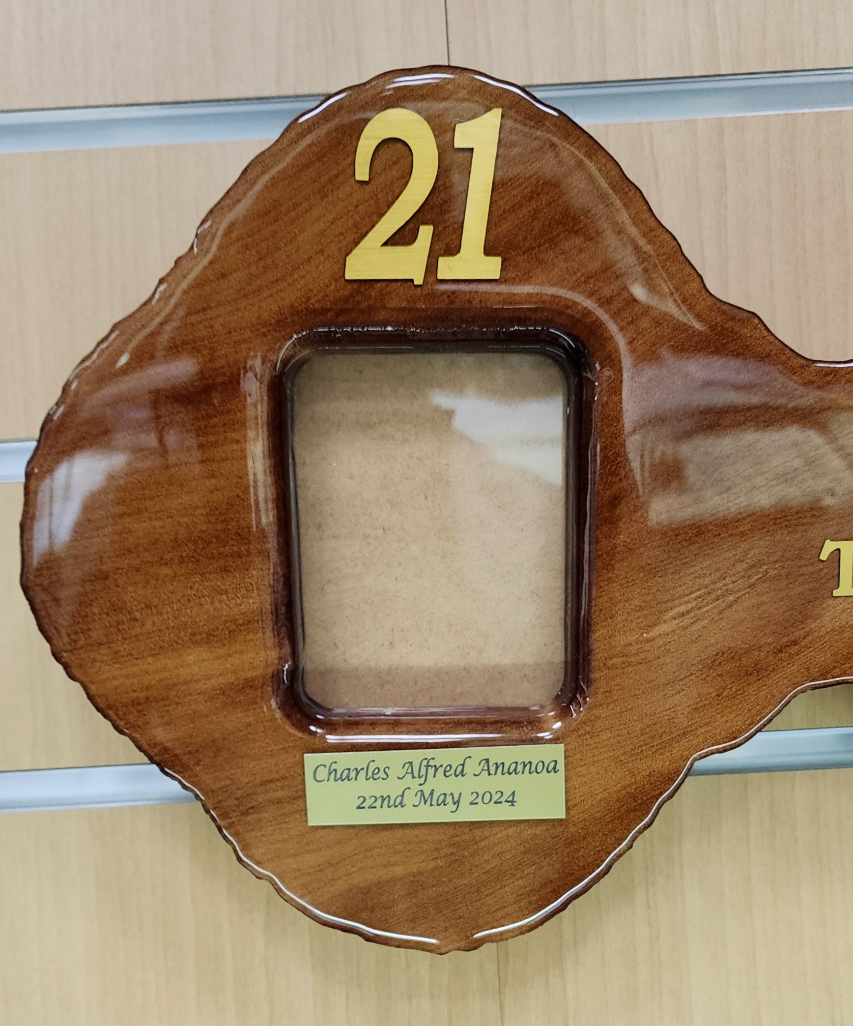 New Zealand Swamp Kauri 21st Wooden Key with Photo Insert - KW2506 21st Keys New Zealand Swamp Kauri 21st Wooden Key with Photo Insert - KW2506 21st Keys