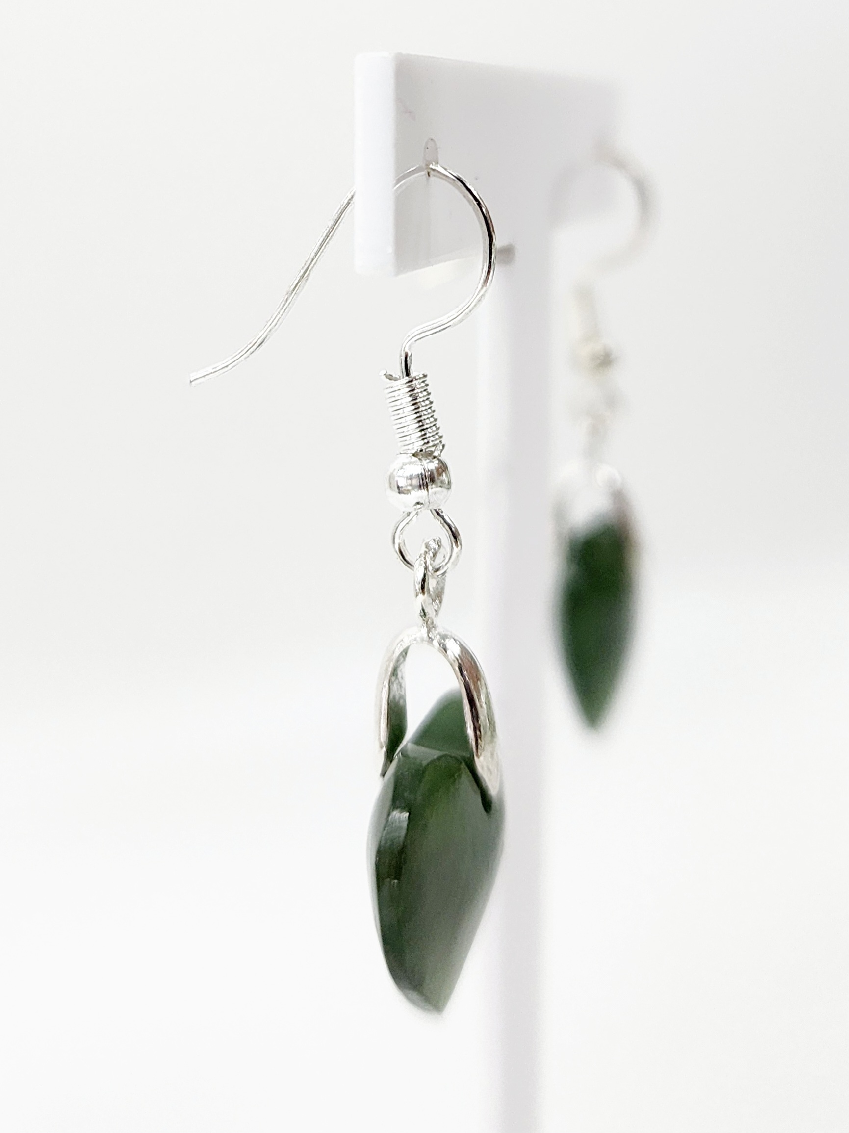 Pounamu Heart Shape Earrings with Sterling Silver Setting and Hooks - EH2.28 Greenstone?Jewellery Pounamu Heart Shape Earrings with Sterling Silver Setting and Hooks - EH2.28 Greenstone?Jewellery