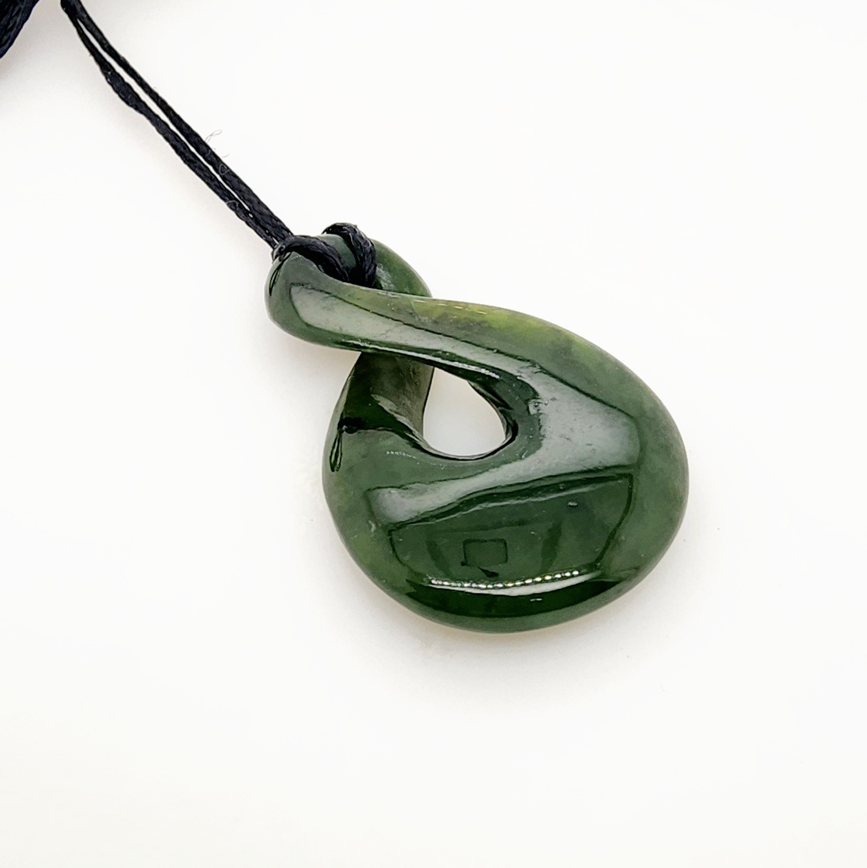 New Zealand Pounamu Single Twist Necklace - PT3072.55 Greenstone?Jewellery New Zealand Pounamu Single Twist Necklace - PT3072.55 Greenstone?Jewellery
