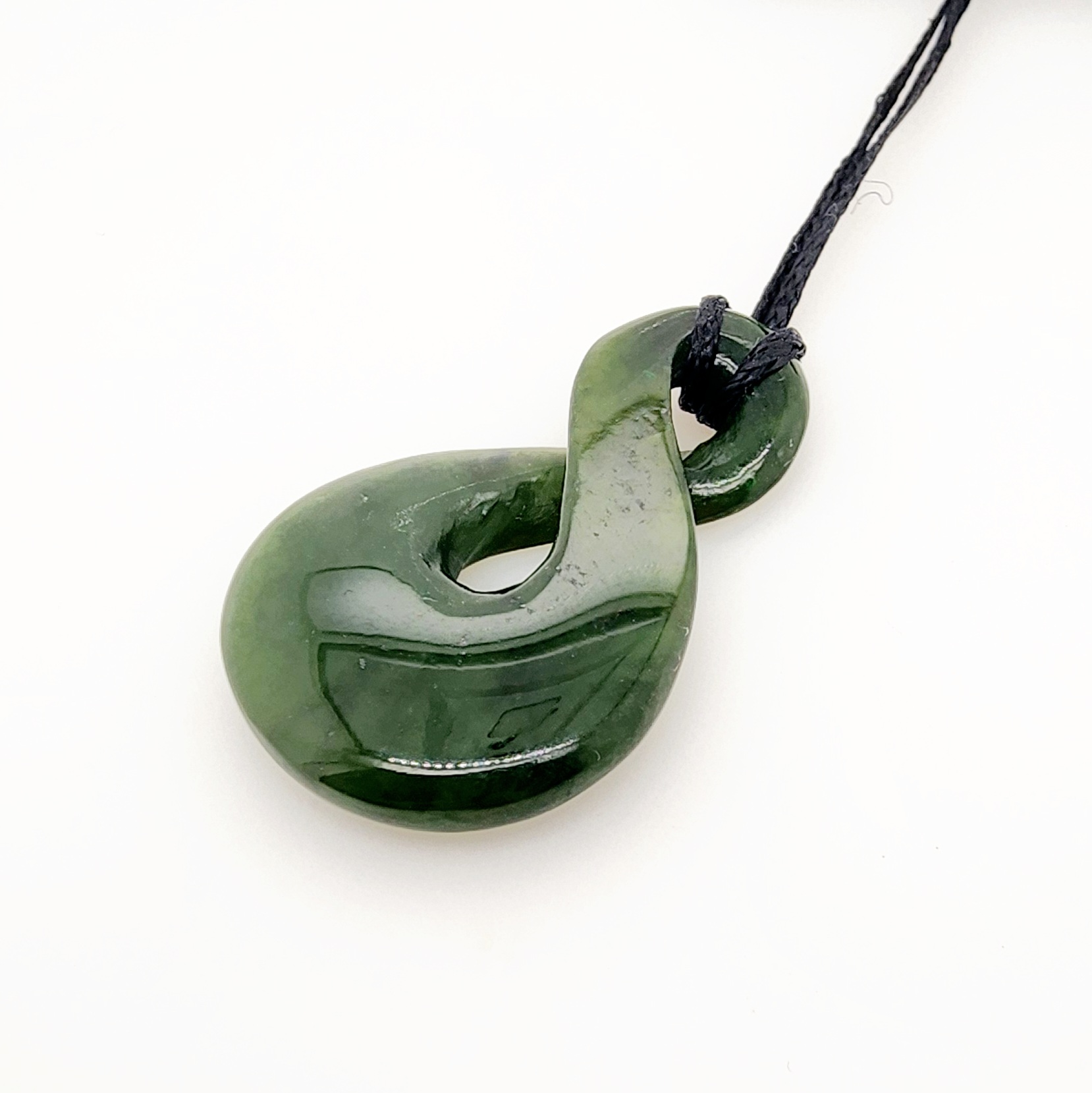 New Zealand Pounamu Single Twist Necklace - PT3072.55 Greenstone?Jewellery New Zealand Pounamu Single Twist Necklace - PT3072.55 Greenstone?Jewellery