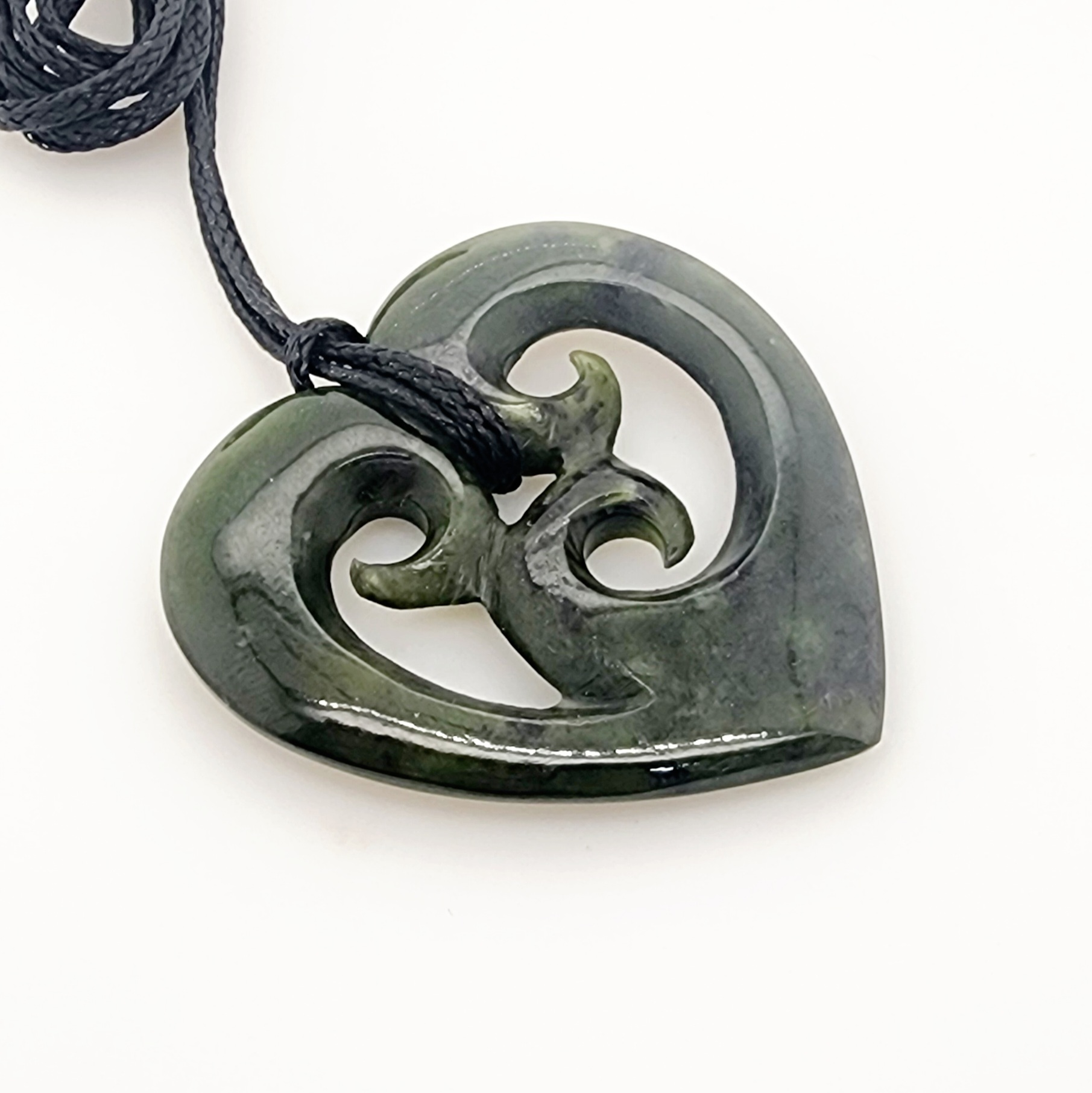 New Zealand Pounamu Heart with Triple Koru Necklace - HPJPN007.63 Greenstone?Jewellery New Zealand Pounamu Heart with Triple Koru Necklace - HPJPN007.63 Greenstone?Jewellery