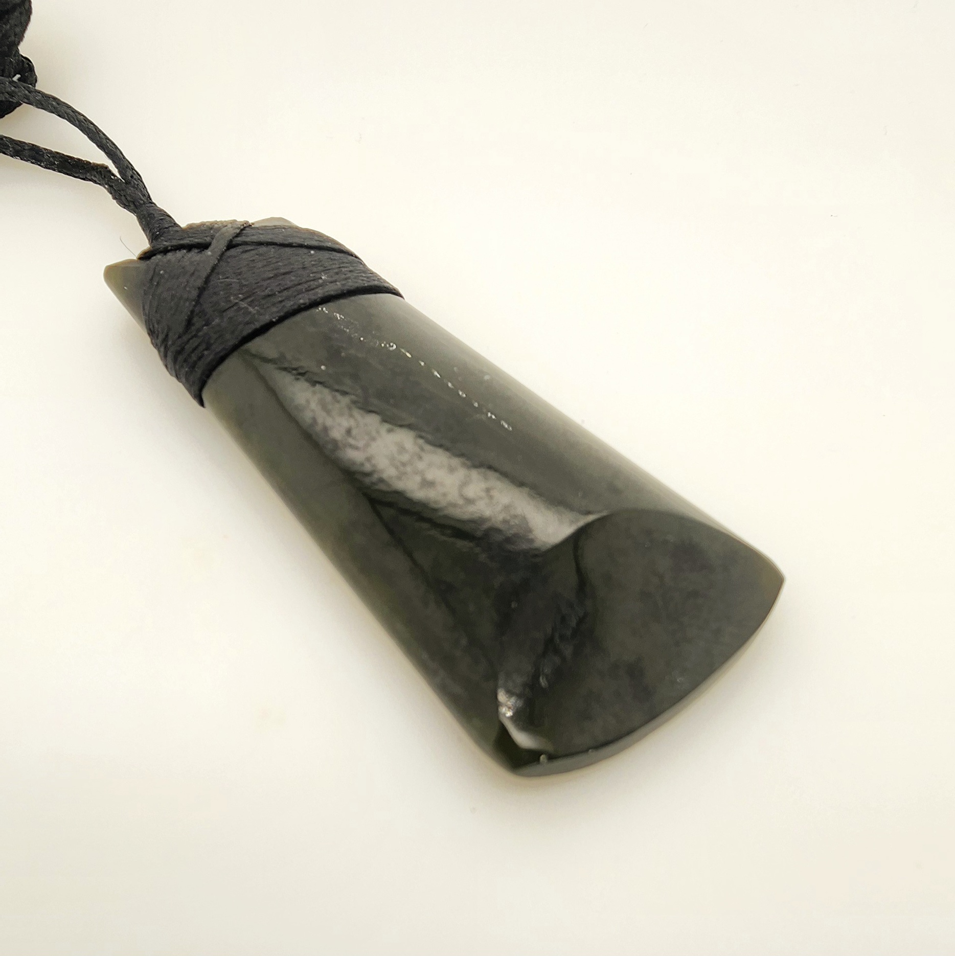 New Zealand Pounamu Bounded Toki Necklace - HPFF60.60B Greenstone?Jewellery New Zealand Pounamu Bounded Toki Necklace - HPFF60.60B Greenstone?Jewellery