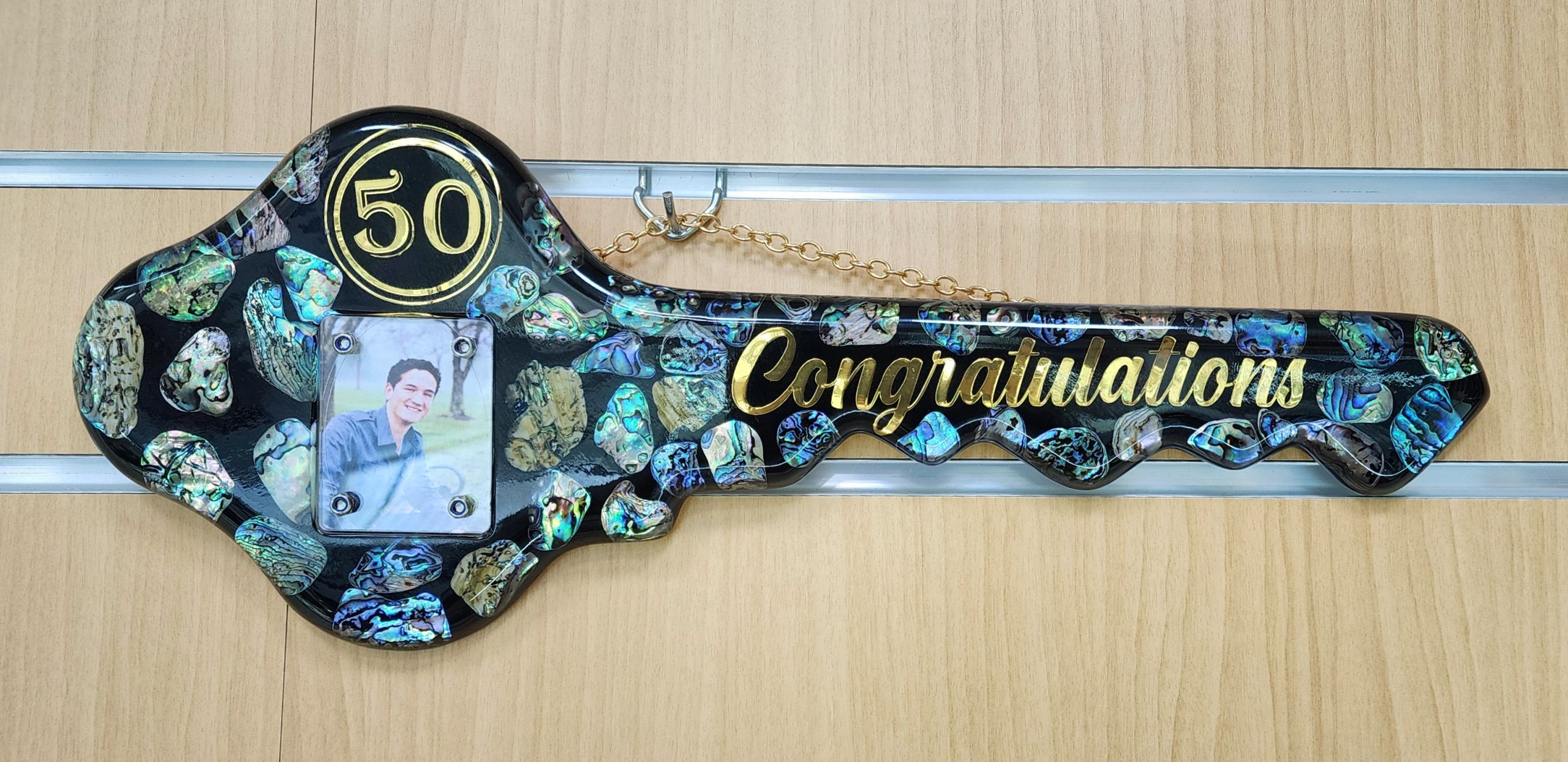 NZ Paua Shell 50th Key with Photo Slot & “Congratulations” - Design PAUA2401 Greenstone?Jewellery 