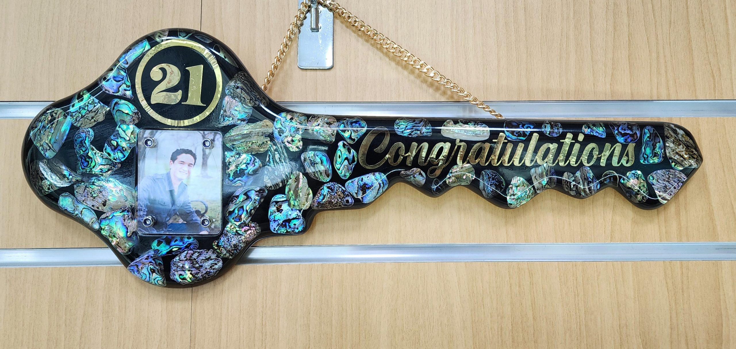 NZ Paua Shell 21st Key with Photo Slot & “Congratulations” - Design PAUA2402 Greenstone?Jewellery 