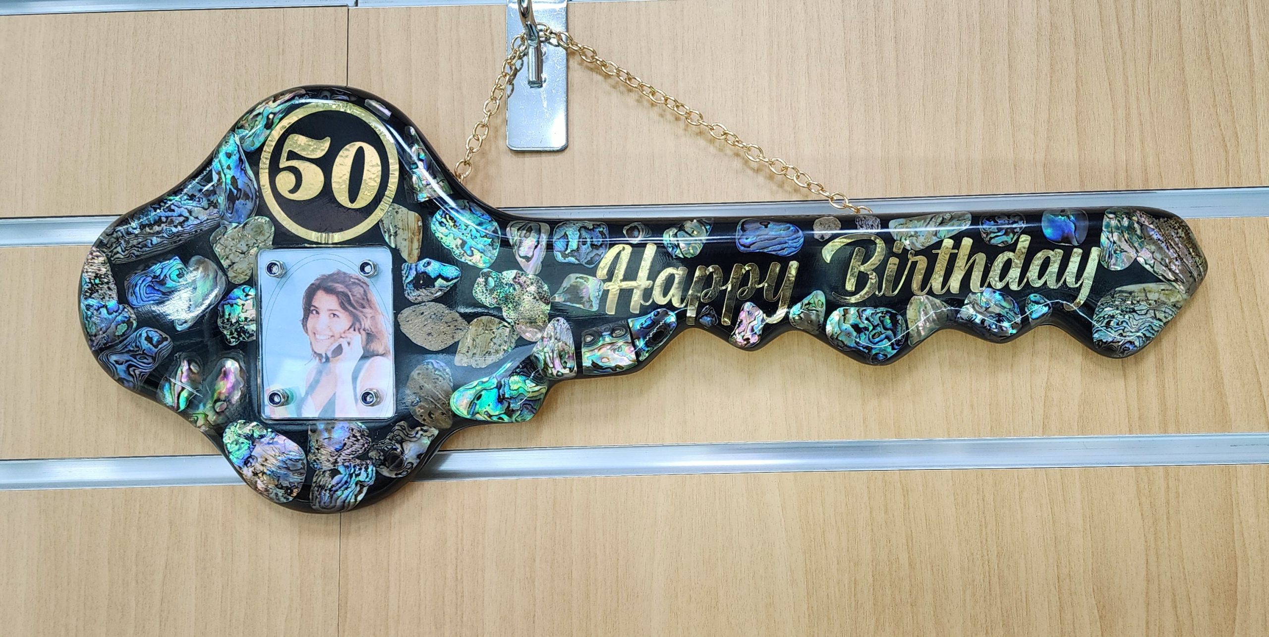 NZ Paua Shell 50th Key with Photo Slot & “Happy Birthday” - Design PAUA2403 Greenstone?Jewellery 