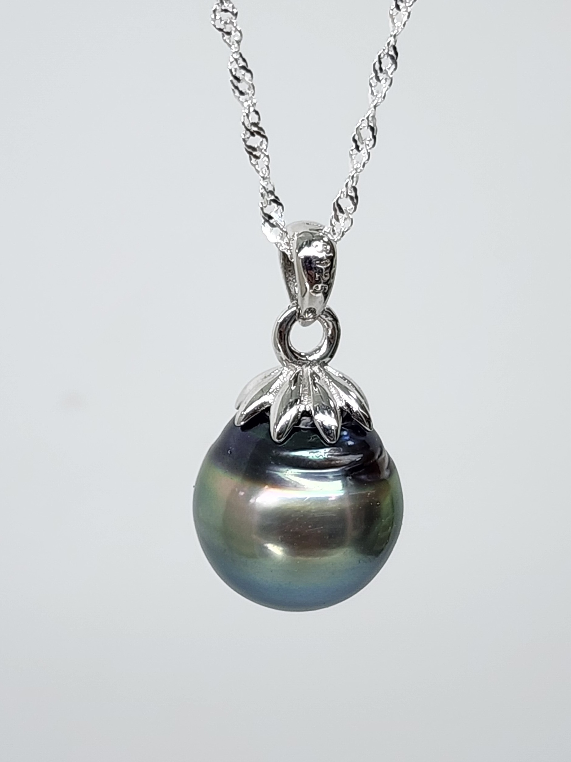 Sterling Silver 12-13mm Round Tahitian Green/Black Pearl Pendant with Sterling Silver Cap - SSTD01 Greenstone?Jewellery Sterling Silver 12-13mm Round Tahitian Green/Black Pearl Pendant with Sterling Silver Cap - SSTD01 Greenstone?Jewellery