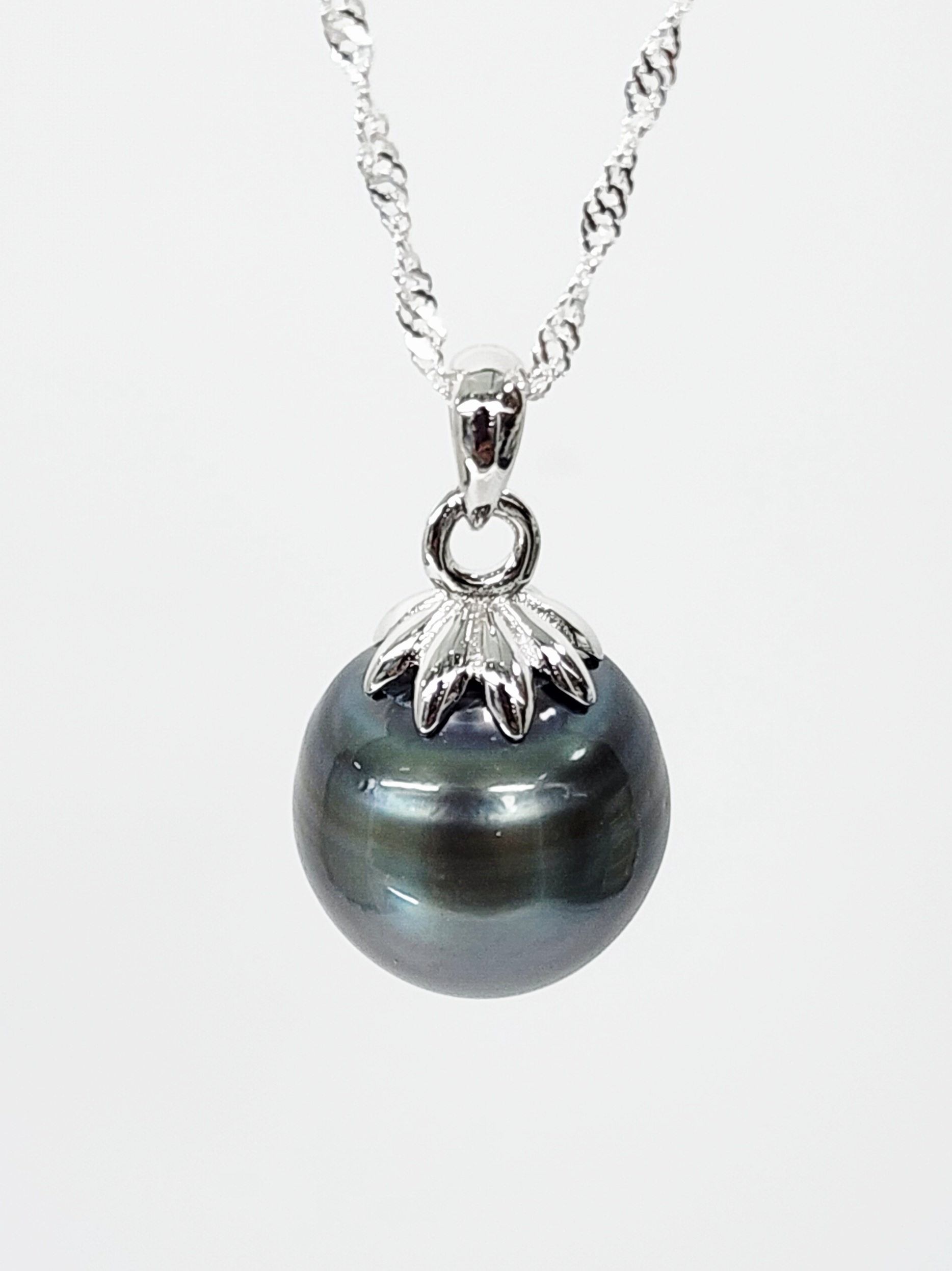 Sterling Silver 12-13mm Round Tahitian Green/Black Pearl Pendant with Sterling Silver Cap - SSTD03 Greenstone?Jewellery Sterling Silver 12-13mm Round Tahitian Green/Black Pearl Pendant with Sterling Silver Cap - SSTD03 Greenstone?Jewellery