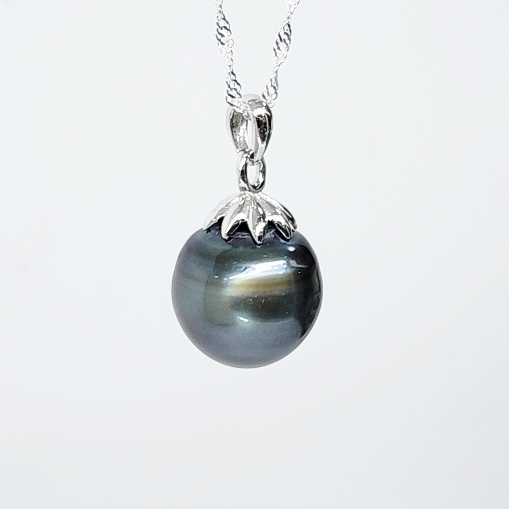 Sterling Silver 12-13mm Round Tahitian Green/Black Pearl Pendant with Sterling Silver Cap - SSTD03 Greenstone?Jewellery Sterling Silver 12-13mm Round Tahitian Green/Black Pearl Pendant with Sterling Silver Cap - SSTD03 Greenstone?Jewellery