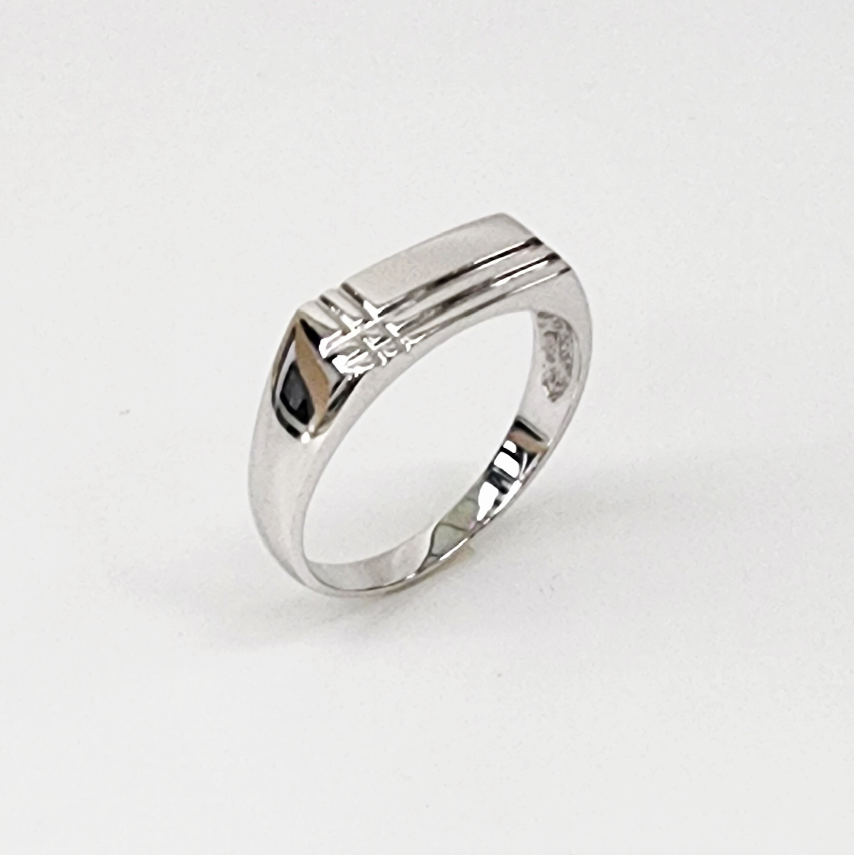 9ct White Gold Engraved Rectangle Signet Ring - D6863/9W Gold Rings 