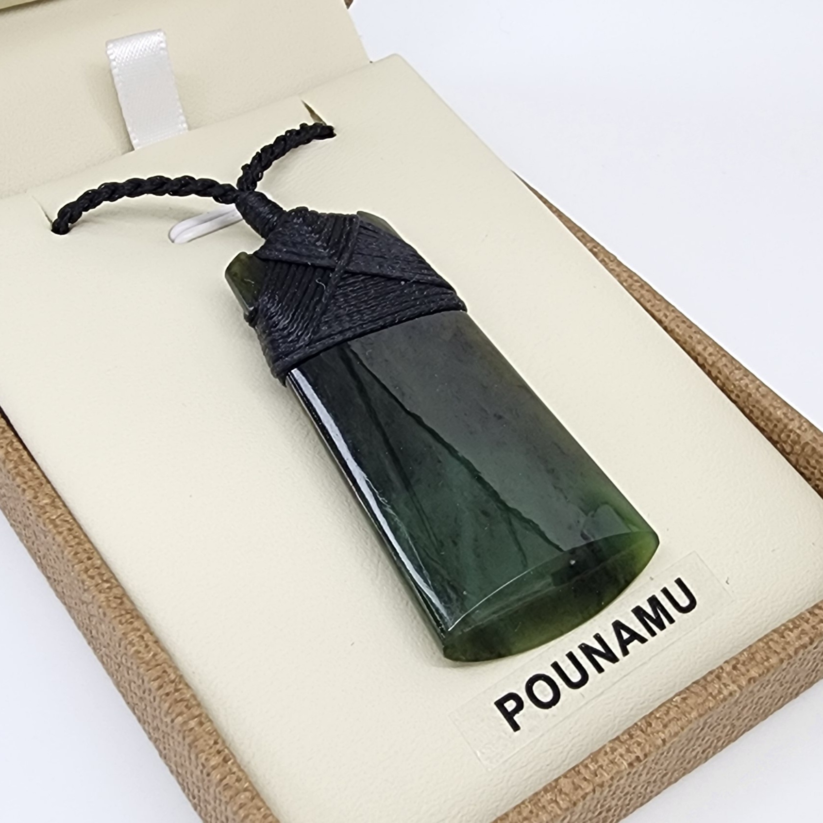 New Zealand Te Wahi Pounamu Classic Bounded Toki Necklace - CR-TK1 Greenstone?Jewellery 