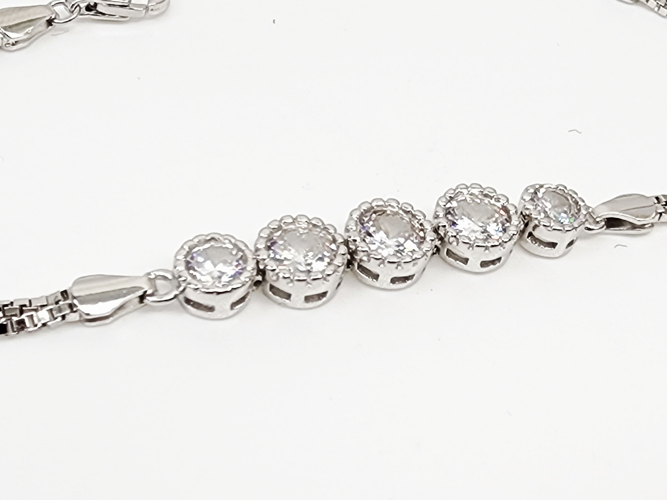 Sterling Silver Five Round Cubic Zirconia Set Double Box Chain Link Bracelet 16cm + 3cm - SSCZB07 Greenstone?Jewellery Sterling Silver Five Round Cubic Zirconia Set Double Box Chain Link Bracelet 16cm + 3cm - SSCZB07 Greenstone?Jewellery