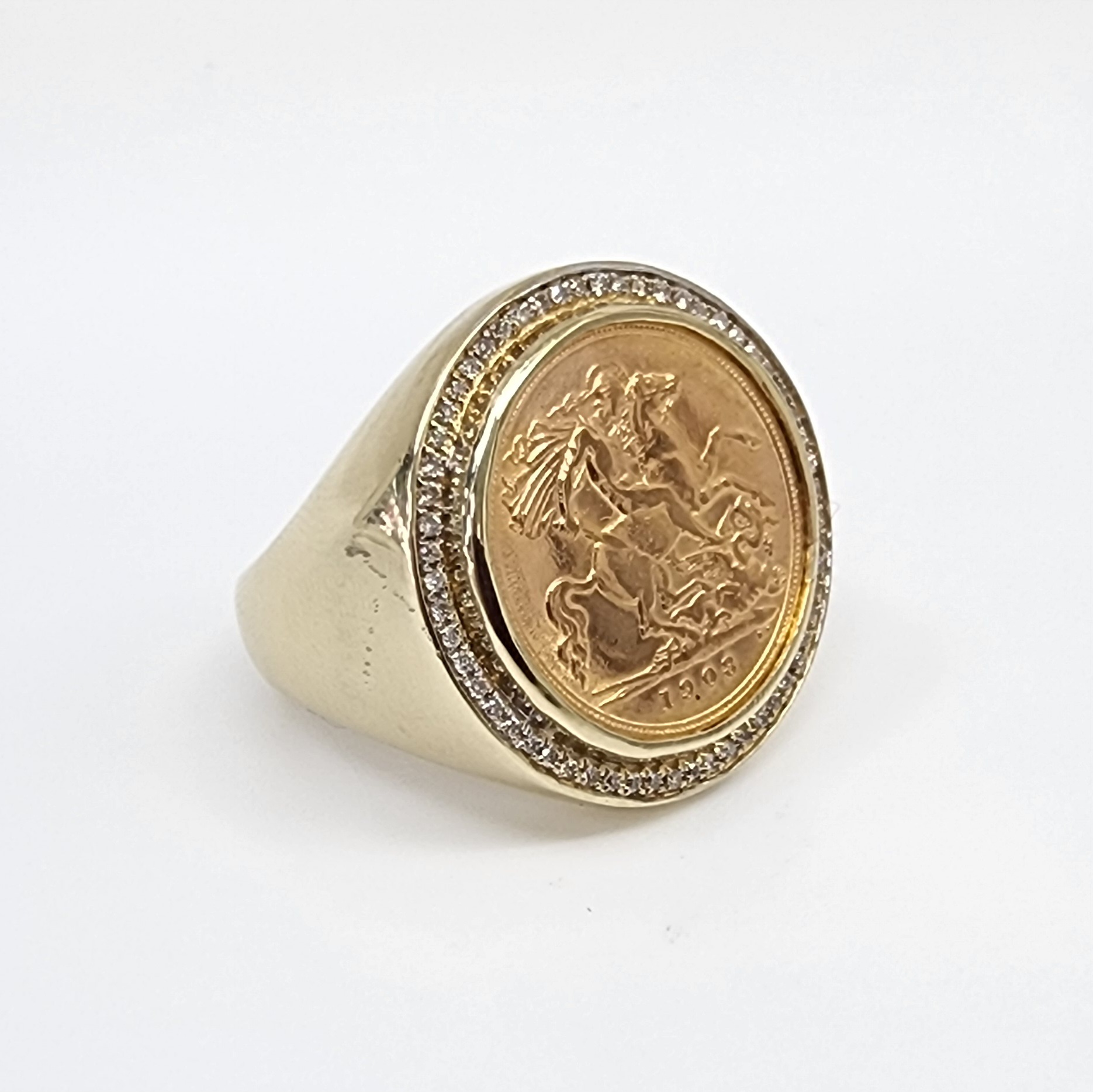 22ct Gold 1908 Full Sovereign Coin Ring with 9ct Gold 0.27ct Diamond Set Ring Mount Greenstone?Jewellery 
