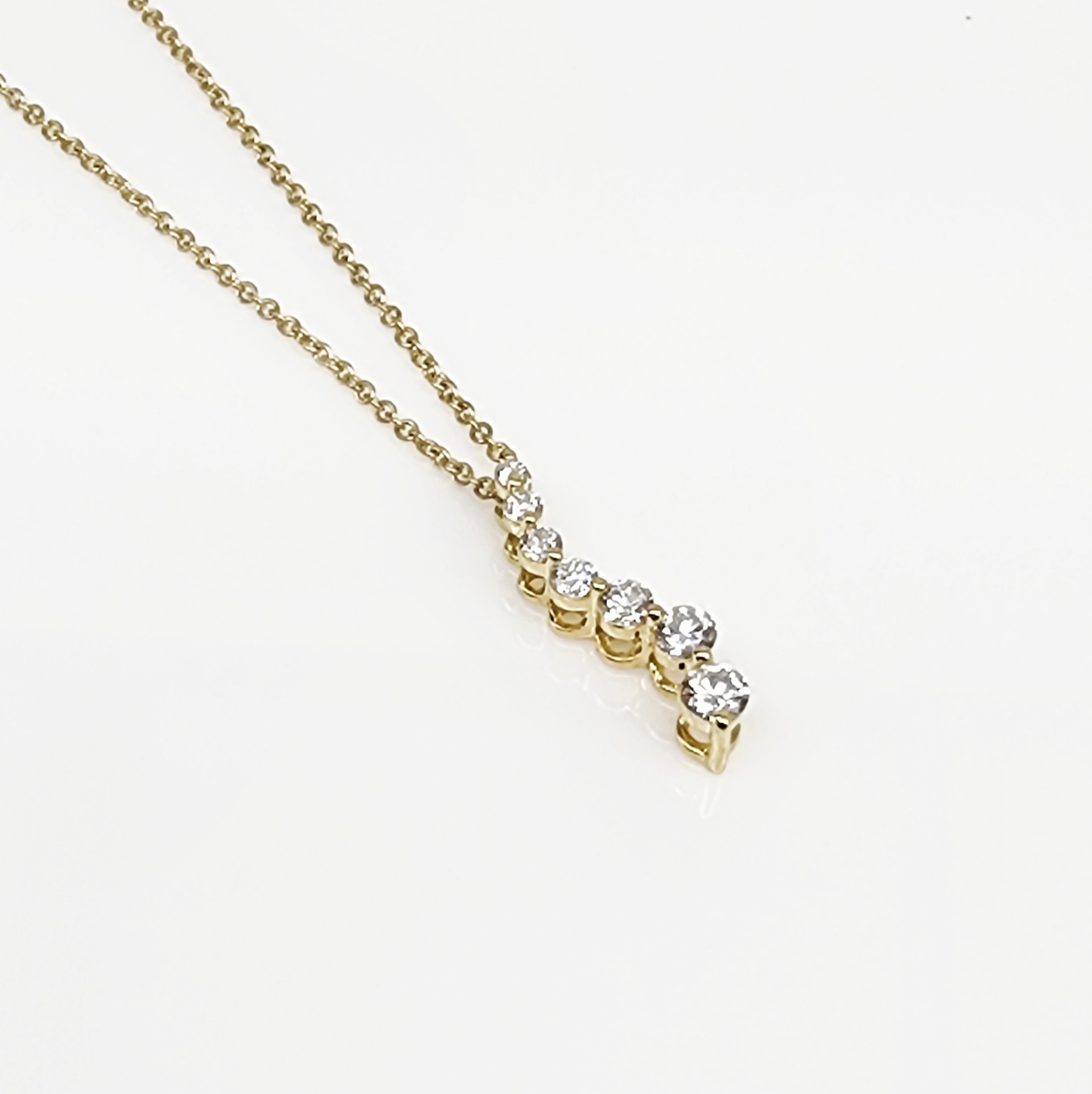 9ct Yellow Gold LGD 0.25ct Journey Diamond Pendant with 9ct YG Necklace 45cm - AUPD1395 Greenstone?Jewellery 