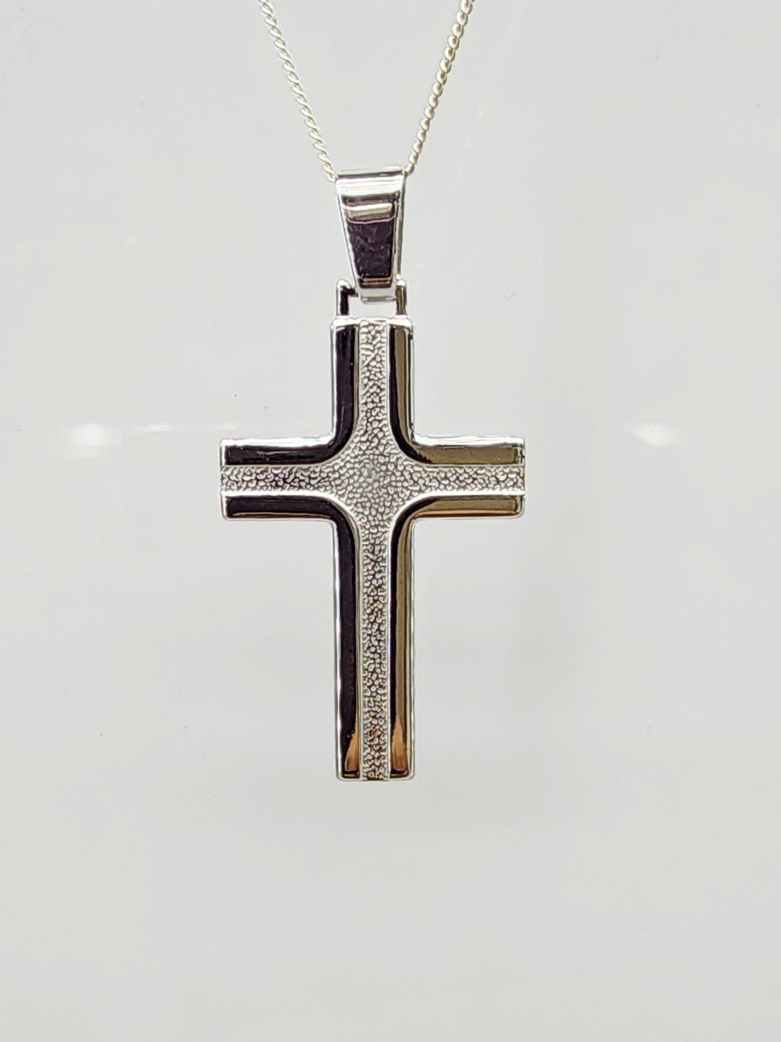 Sterling Silver Textured Cross Pendant with Polished Edges and Complimentary Chain - S105303PS/5 Sterling Silver Pendants 