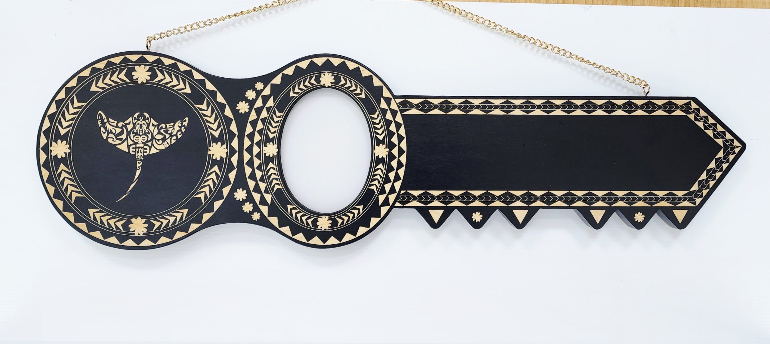 Island Design Wooden Birthday Key with "Stingray" Laser Engraved – SJ2514BLK 21st Keys Island Design Wooden Birthday Key with "Stingray" Laser Engraved – SJ2514BLK 21st Keys