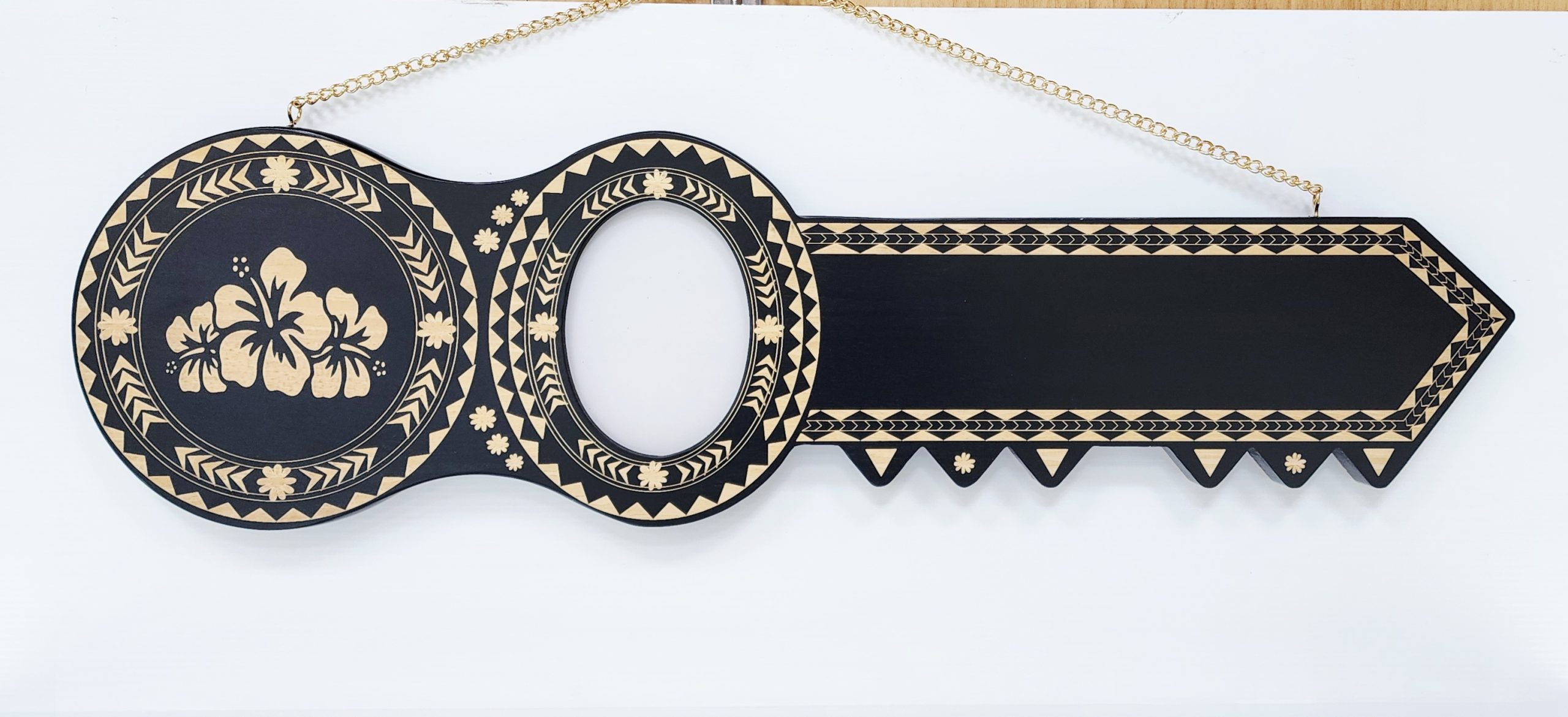 Island Design Wooden Birthday Key with "Three Hibiscus" Laser Engraved – SJ2512BLK 21st Keys Island Design Wooden Birthday Key with "Three Hibiscus" Laser Engraved – SJ2512BLK 21st Keys