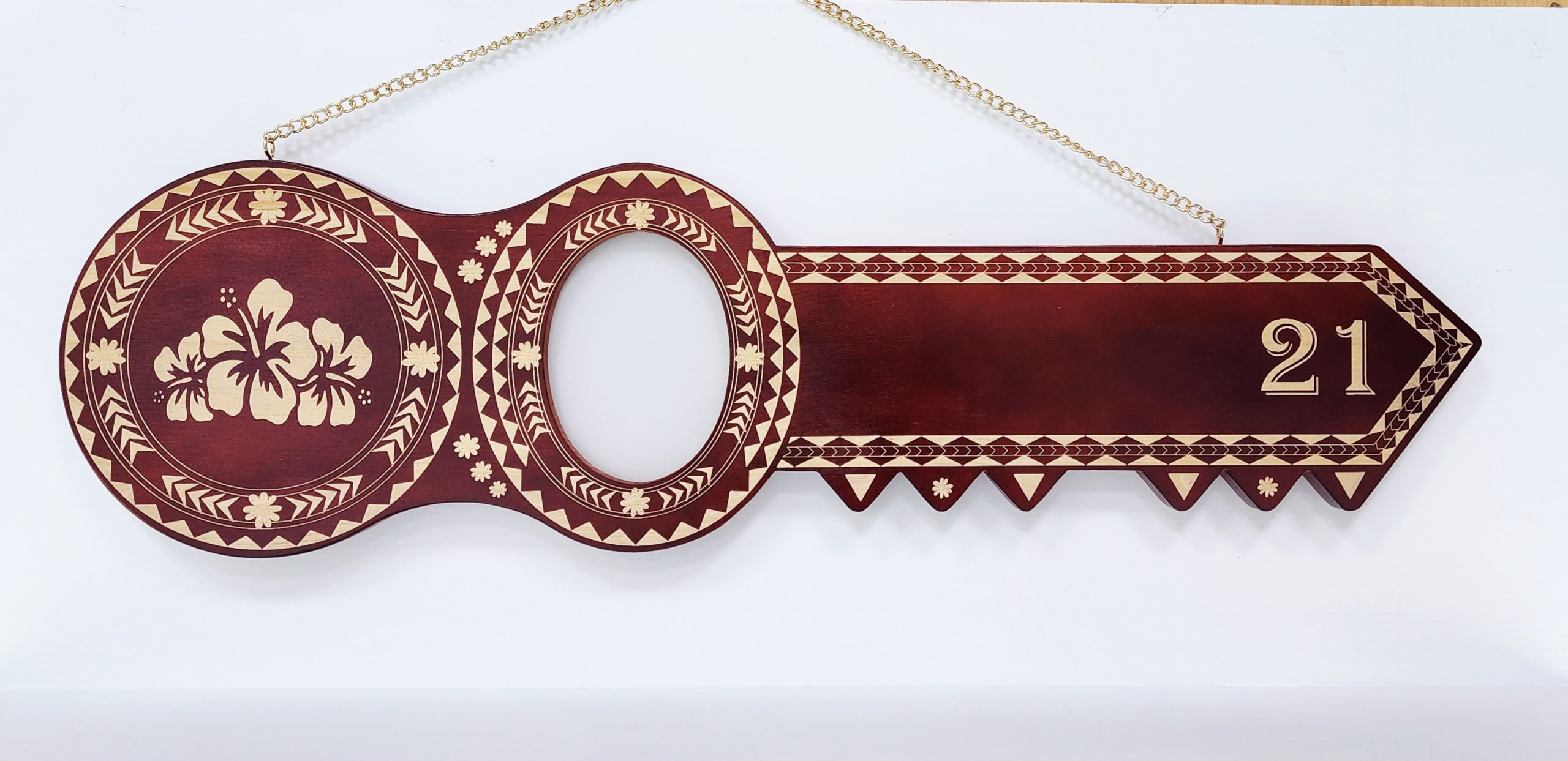 Island Design Wooden Birthday Key with Three Hibiscus Flowers & "21" Laser Engraved – SJ2510DB 21st Keys Island Design Wooden Birthday Key with Three Hibiscus Flowers & "21" Laser Engraved – SJ2510DB 21st Keys