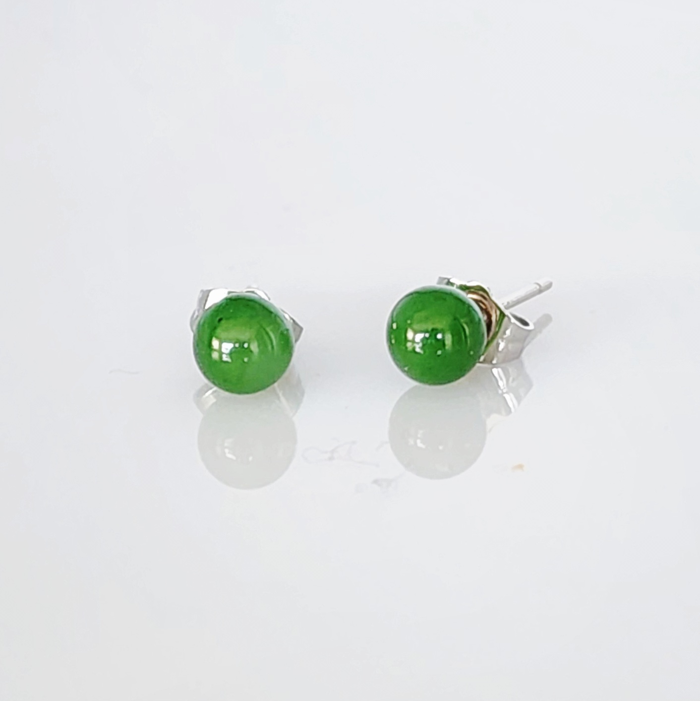 New Zealand Greenstone 5mm Round Sterling Silver Stud Earrings - ES5B.9 Greenstone Jewellery 