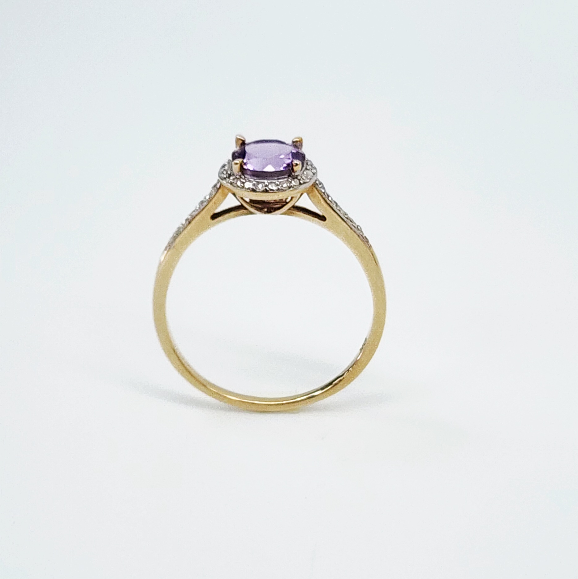 9ct Yellow Gold Amethyst & Diamond Halo Ring TDW 0.064ct - 5RG1020 Seiko 9ct Yellow Gold Amethyst & Diamond Halo Ring TDW 0.064ct - 5RG1020 Seiko