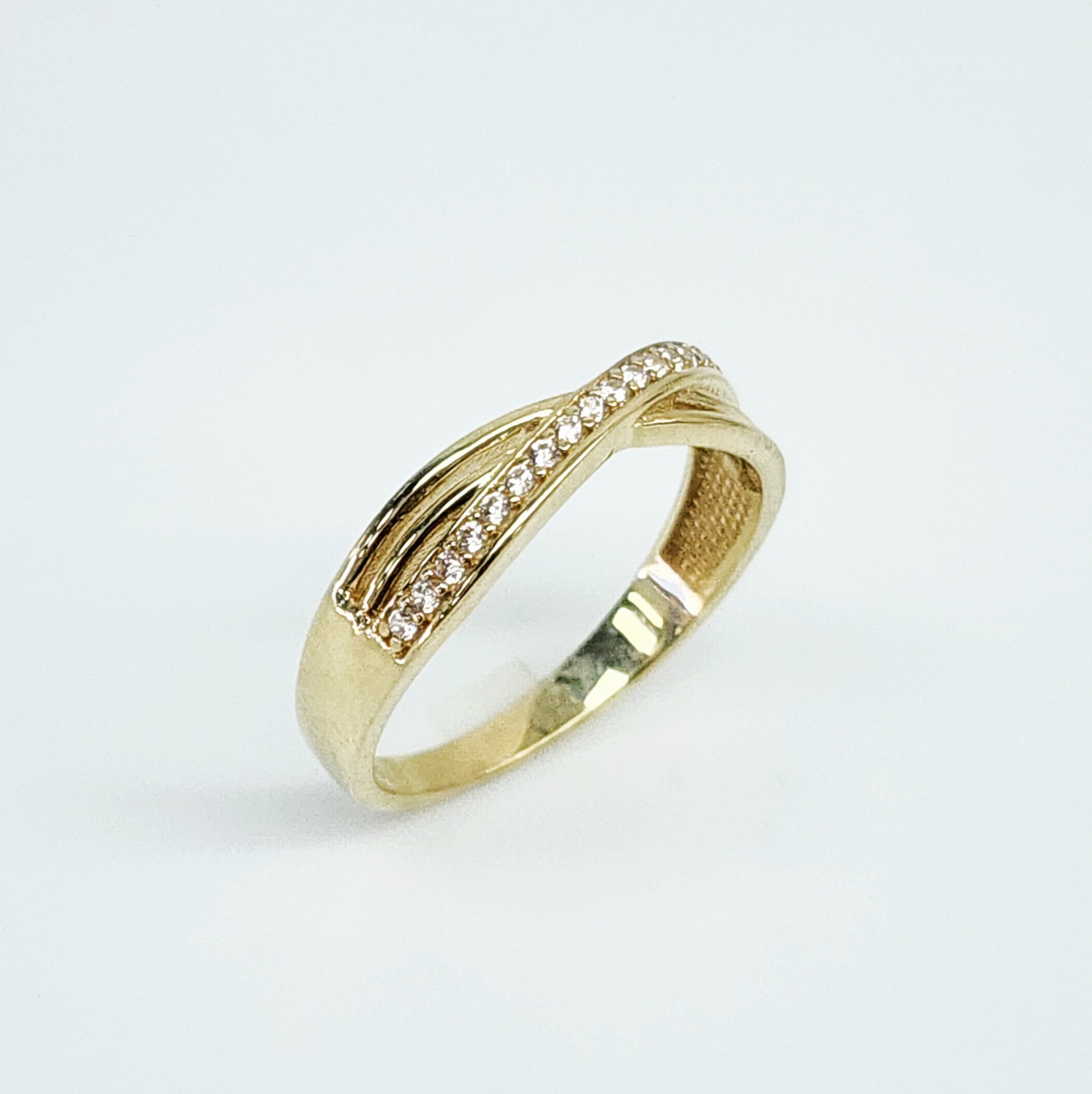 9ct Yellow Gold CZ Crossover Ring with Individual 4-Claw Settings - 5R0002 Seiko 