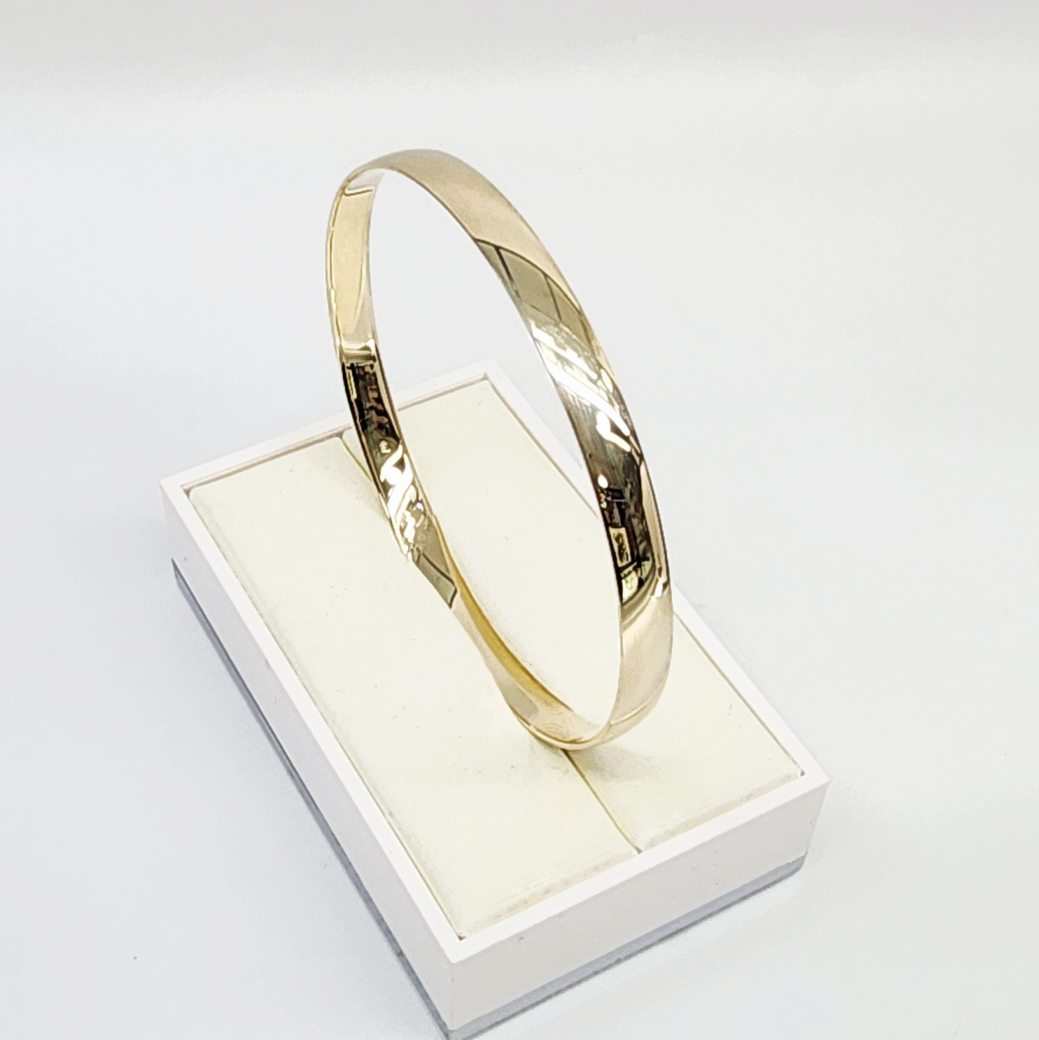 9ct Yellow Gold Classic Half Round 6mm Wide x 65mm Bangle Gold Bracelets 